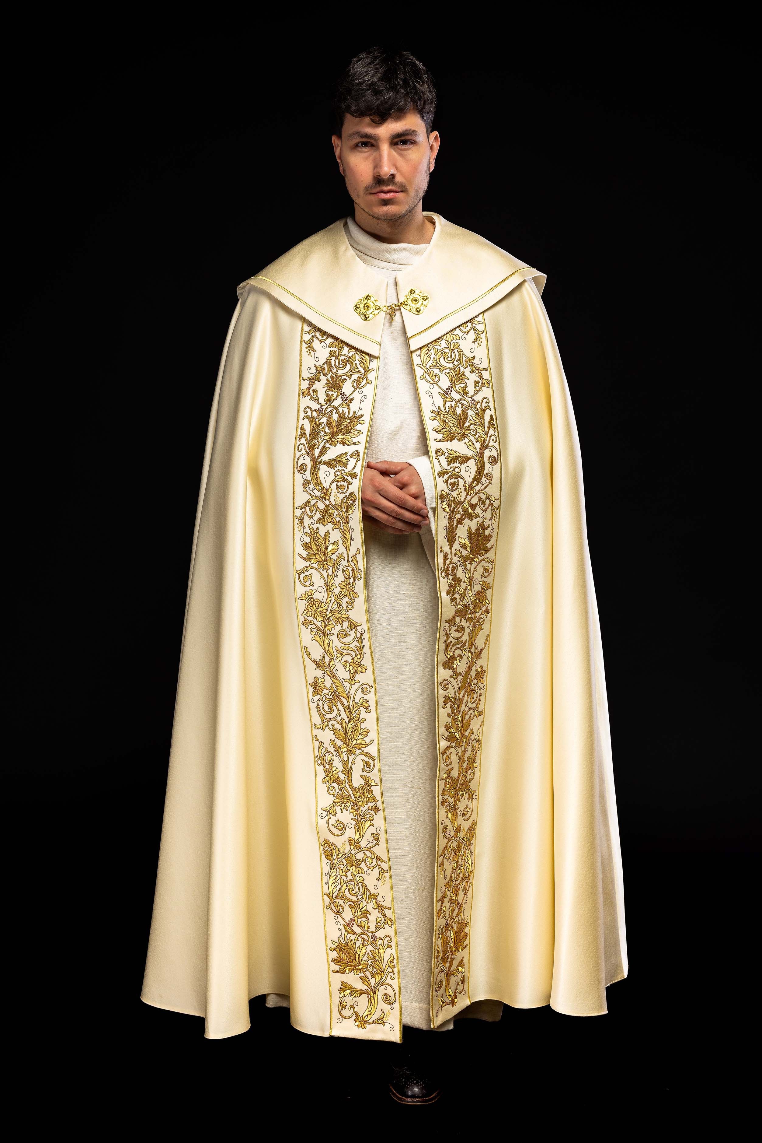 Kapa liturgiczna haftowana Kielich ecru - ORNATY.PL