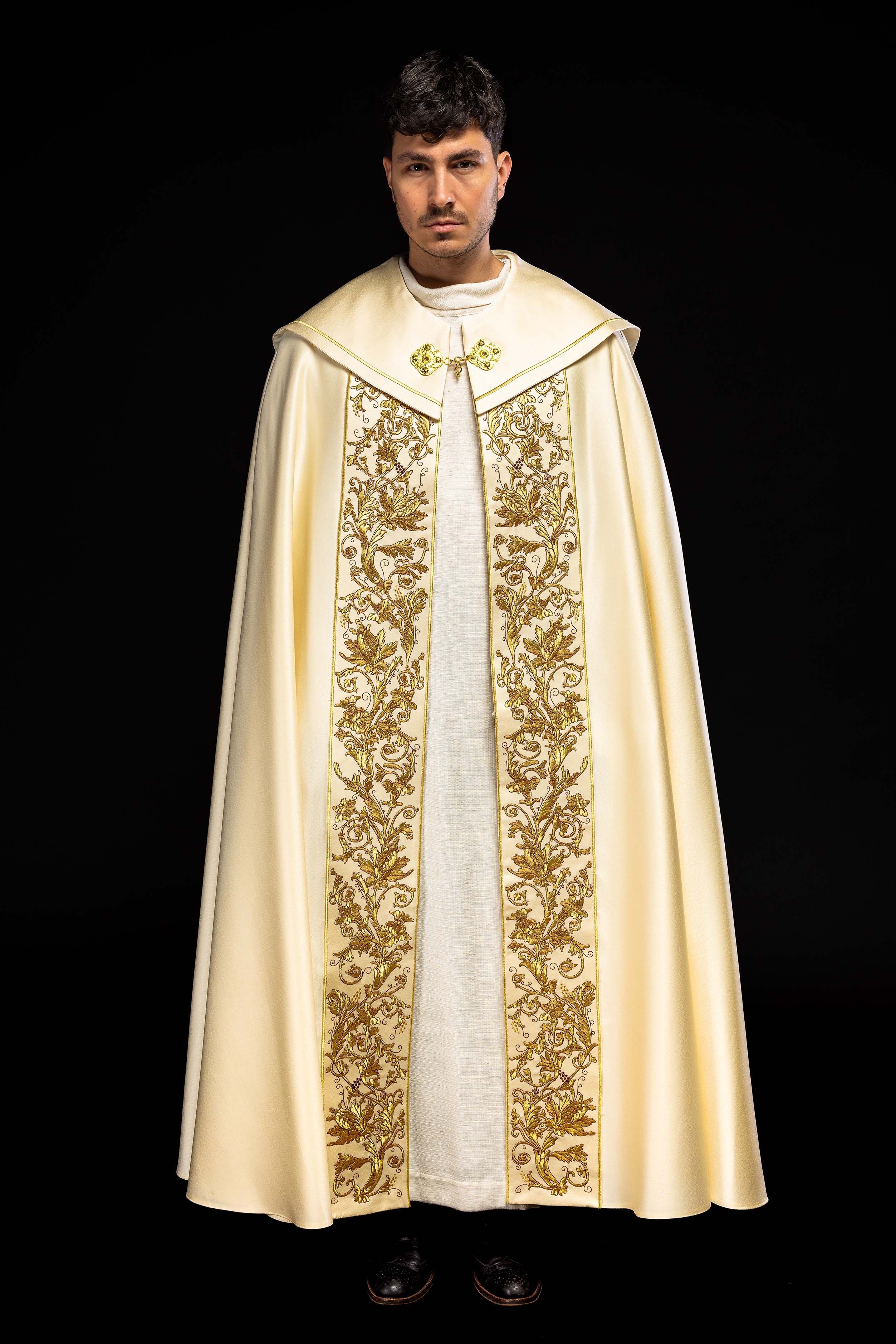 Kapa liturgiczna haftowana Kielich ecru - ORNATY.PL