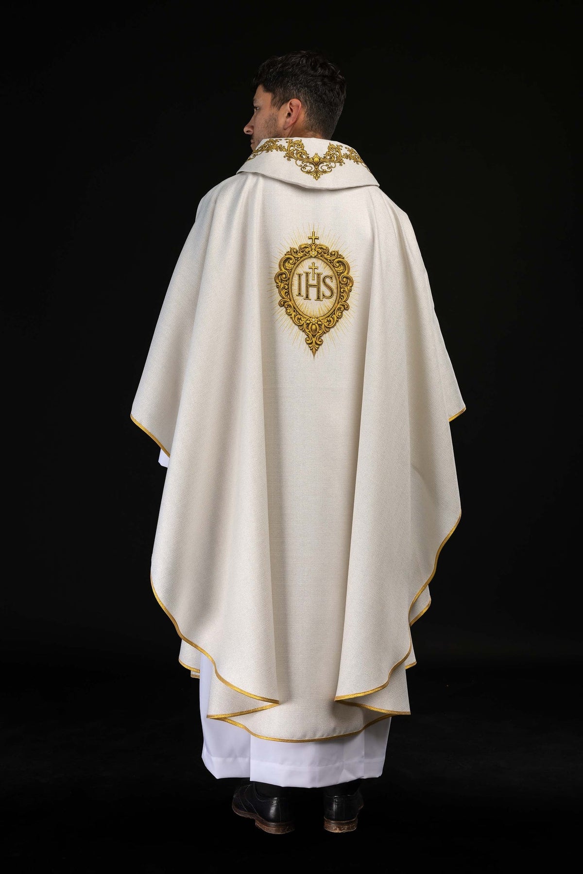 Bedrucktes Messgewand mit Herz-Jesu-Motiv in Ecru