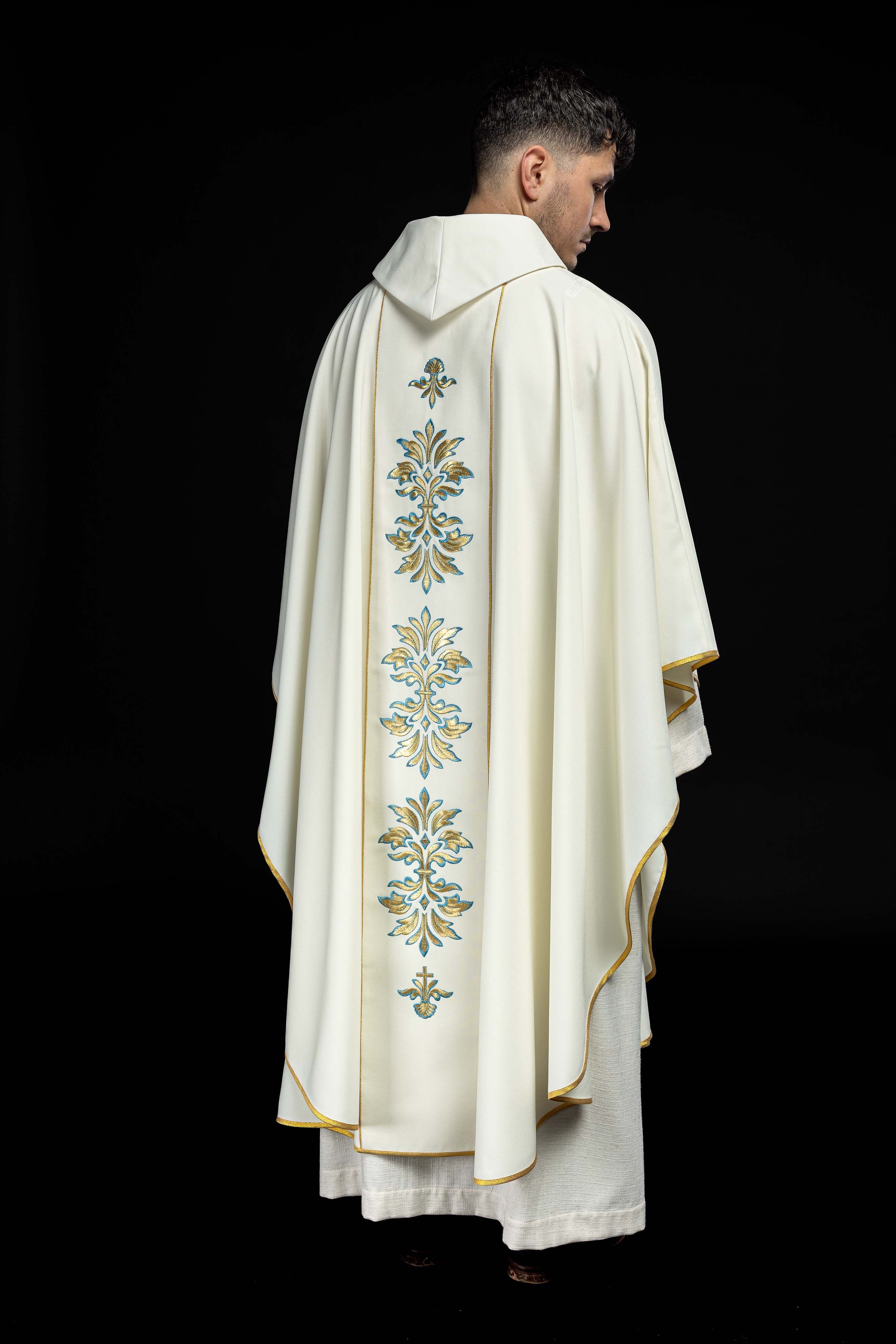 Ornat z motywem Maryjnym w kolorze ecru - ORNATY.PL