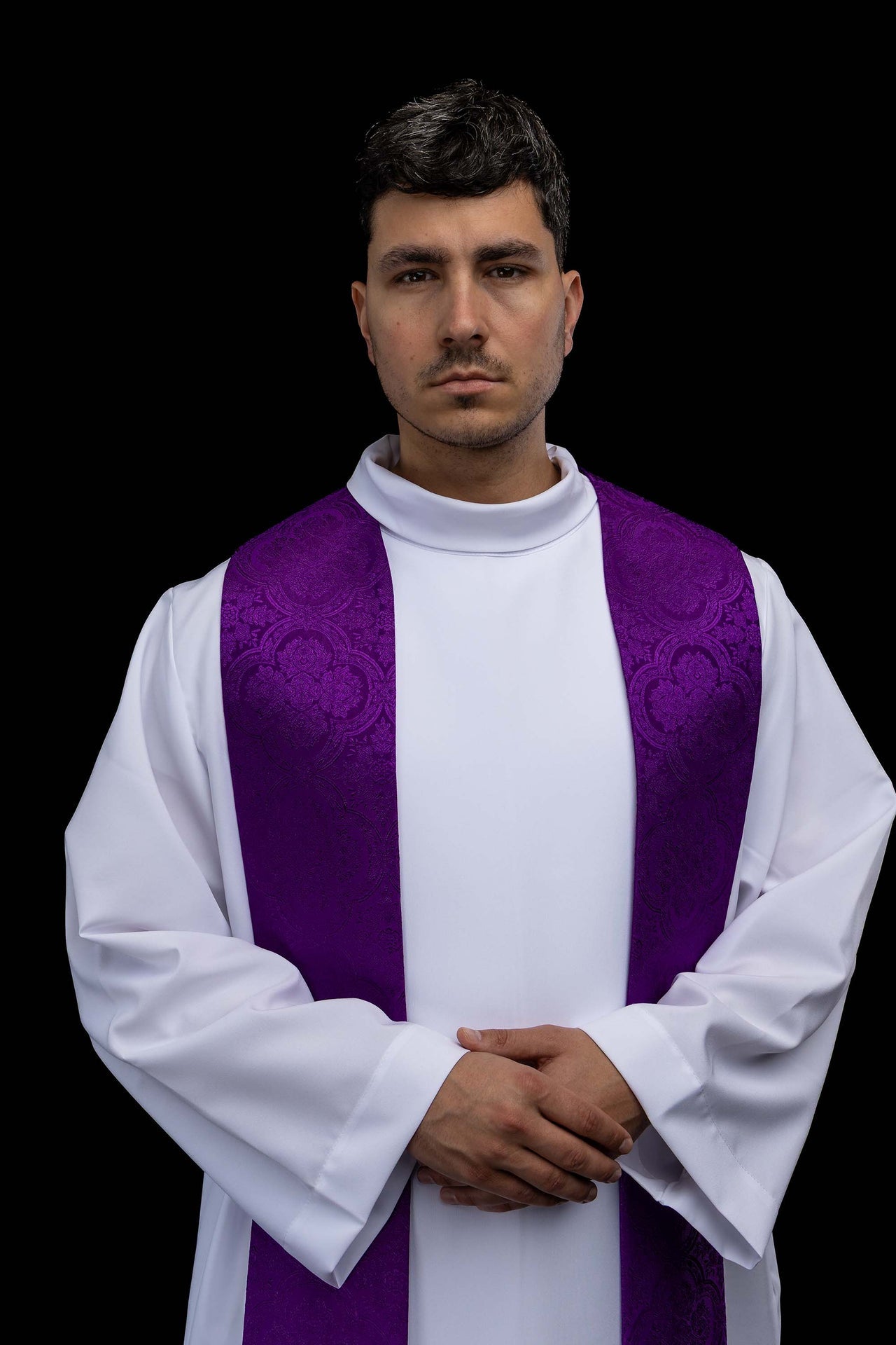 Bestickte Stola mit Kreuzmotiv violetter Jacquardstoff