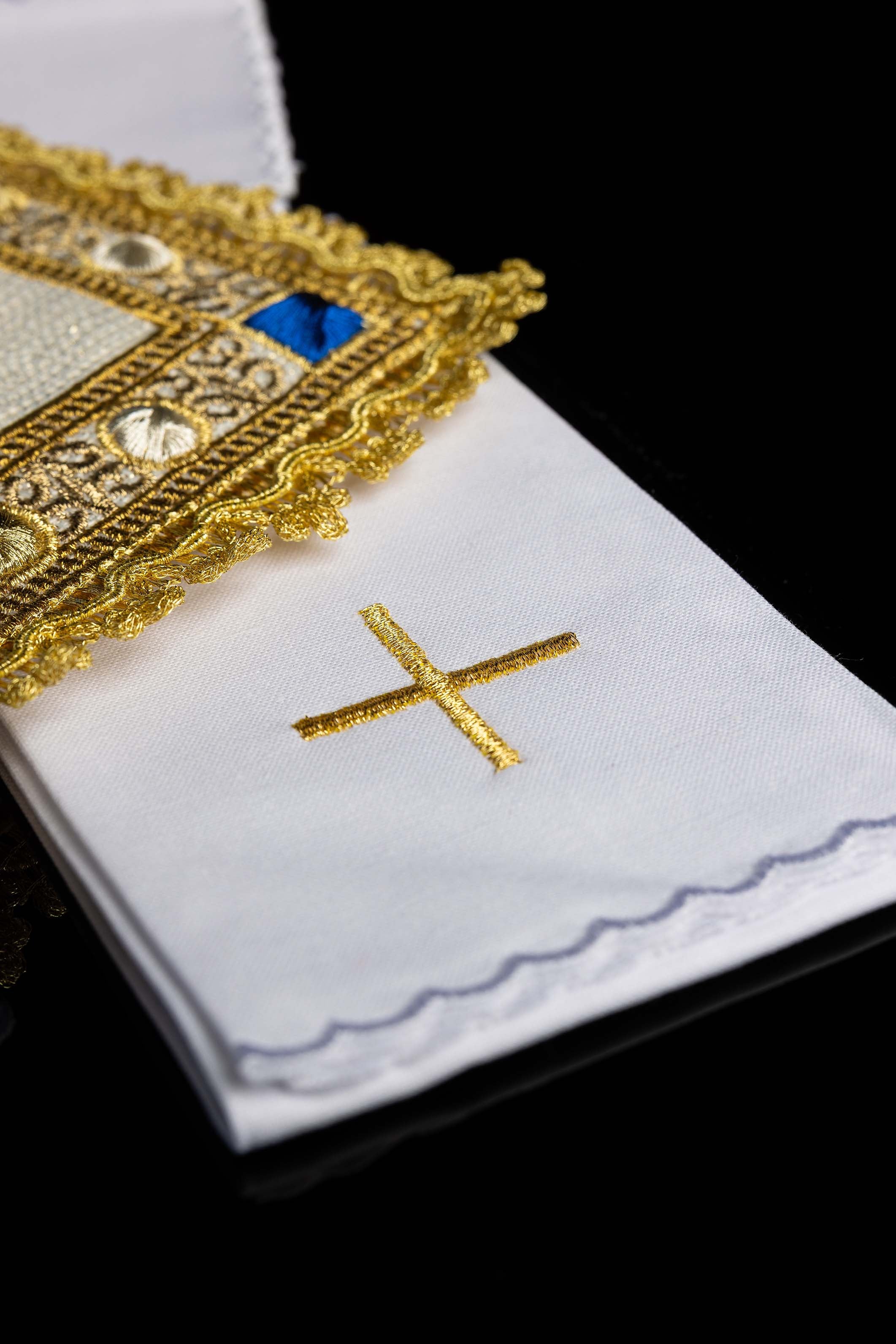 Kelchwäsche-Set aus Baumwolle mit blau-goldenem Marienmonogramm