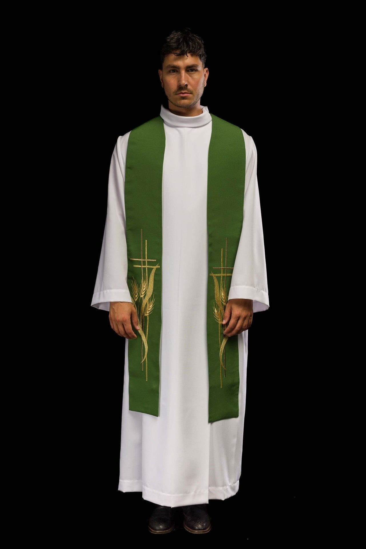 Bestickte grüne Priesterstola - MESSGEWANDER.DE