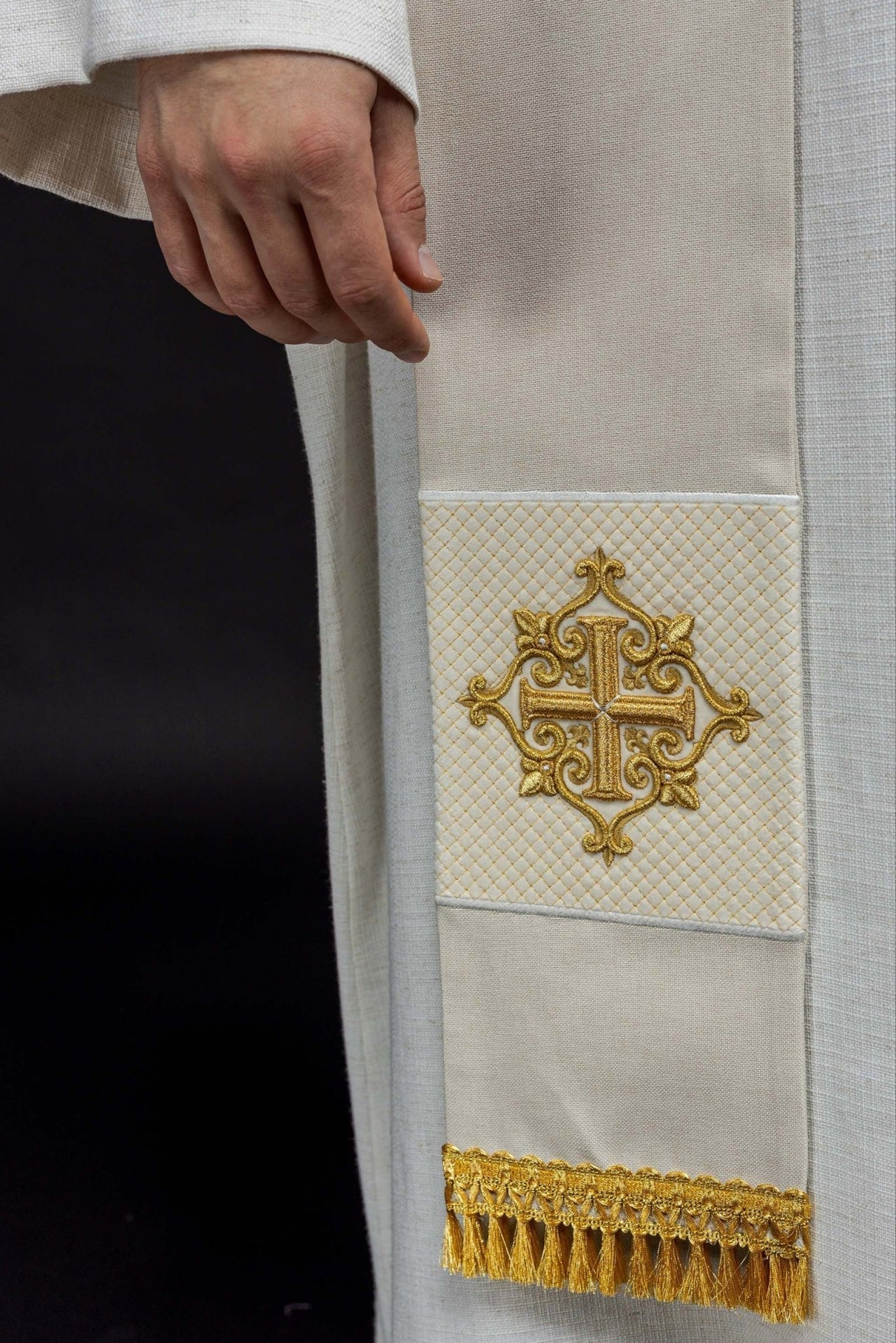 Bestickte Stola mit Kreuzsymbol ecrufarbener Samt - MESSGEWANDER.DE