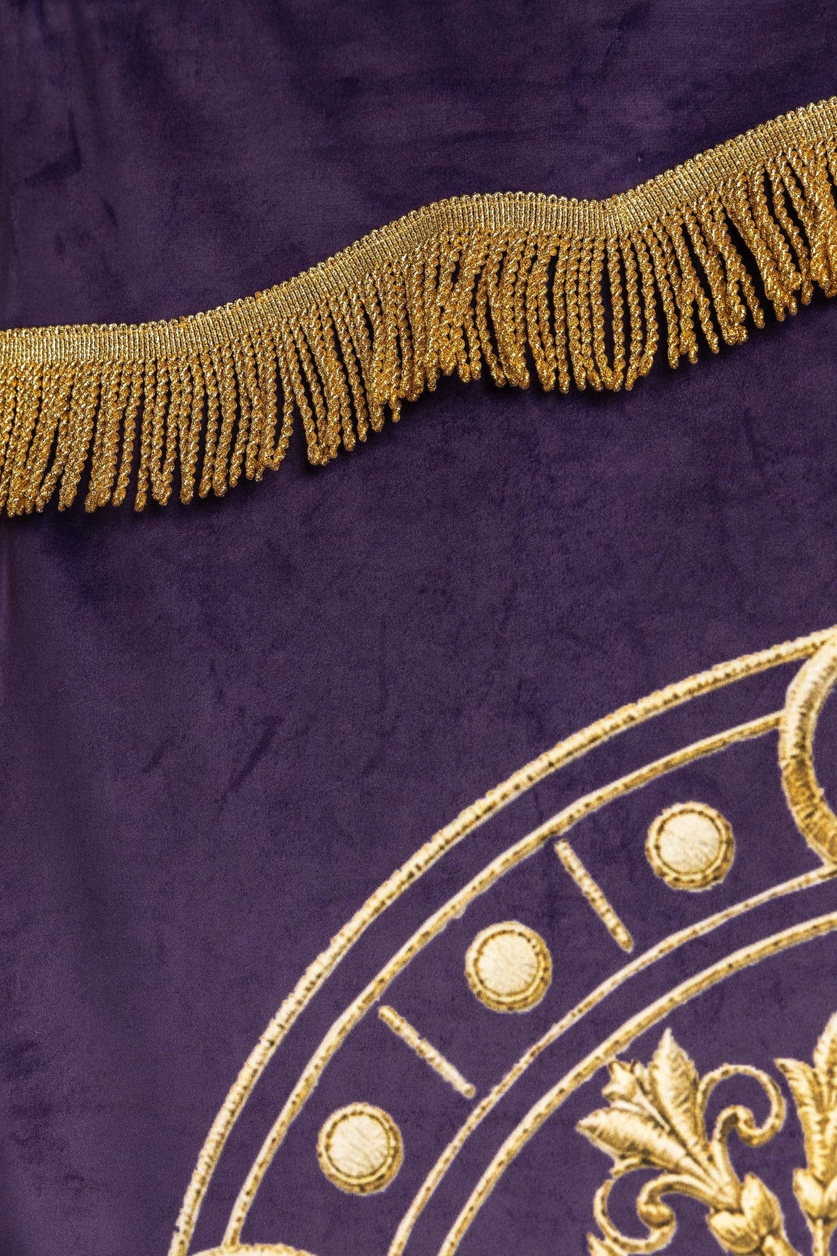 Prozessionsfahne, Detail der goldenen Wellenfransen