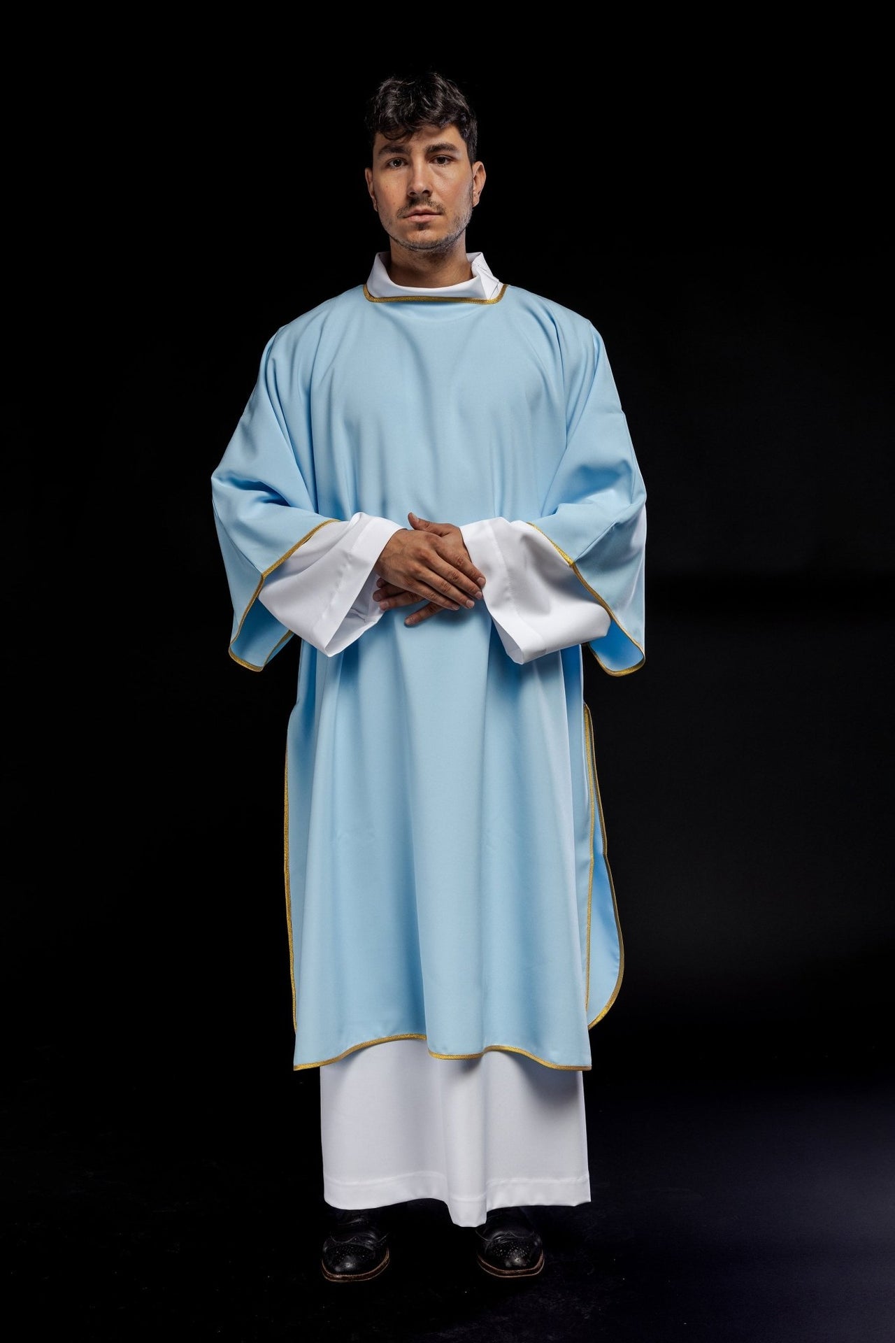 Dalmatyka gładka ze złotą lamówką niebieska