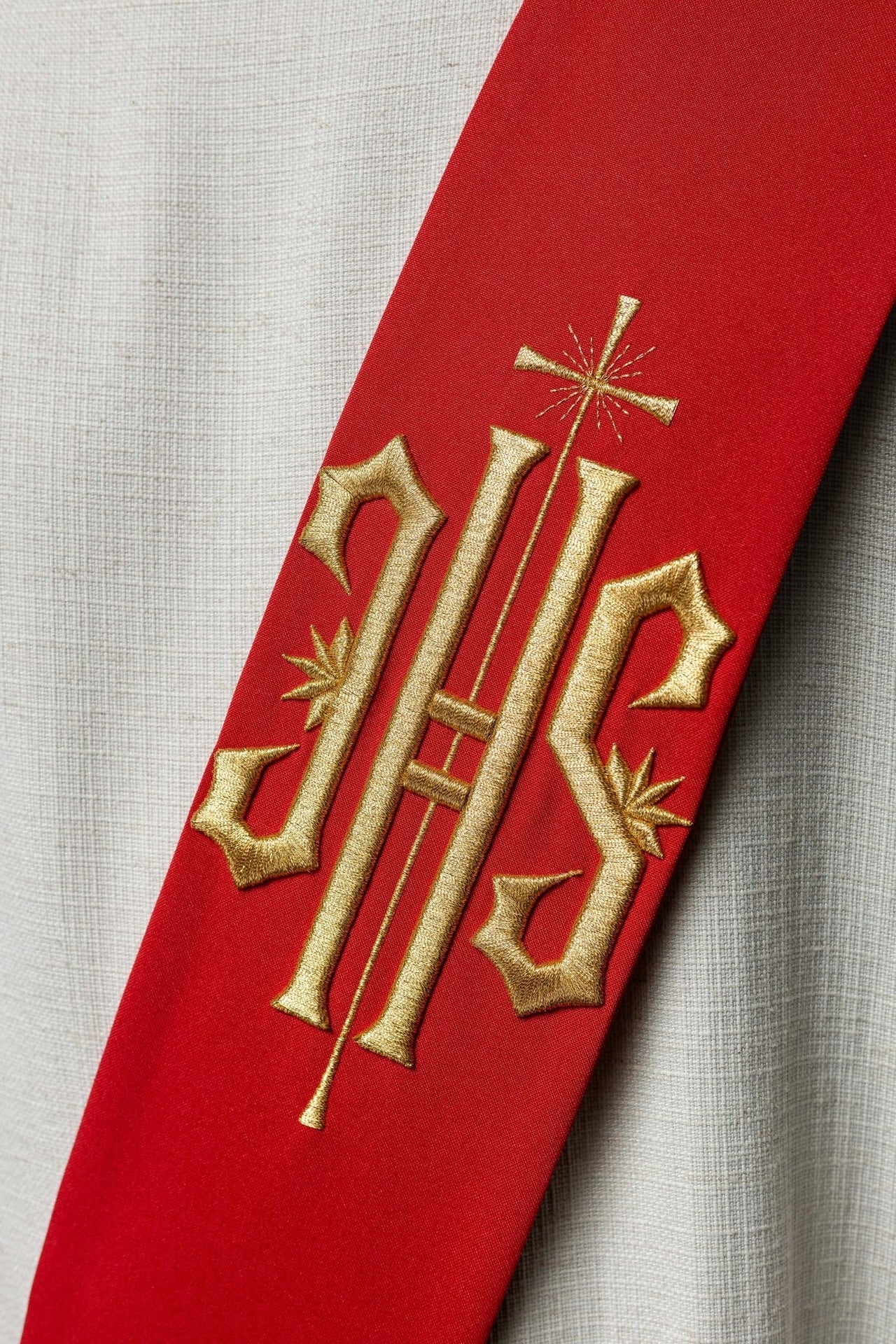 Diakonatsstola mit gesticktem IHS und Kreuz - MESSGEWANDER.DE