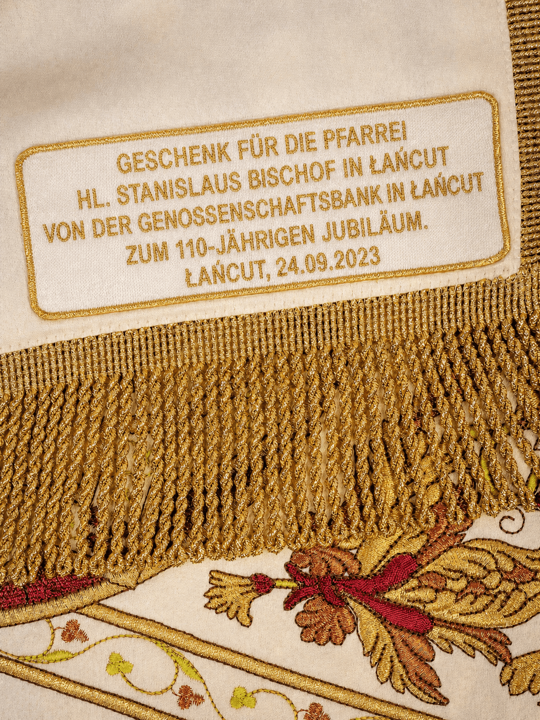 Ein Etikett mit Widmung - MESSGEWANDER.DE