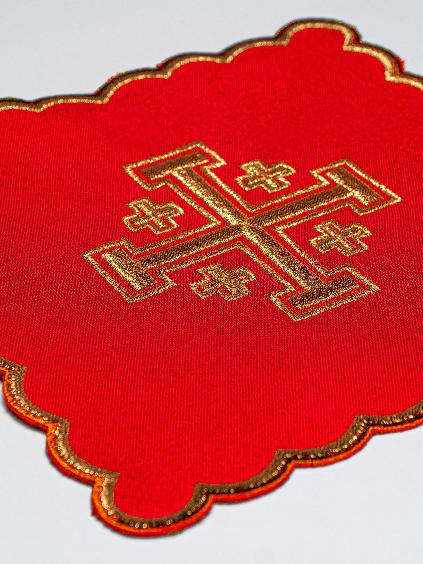 Ensemble de palles avec broderie de la croix de Jérusalem en quatre couleurs liturgiques - MESSGEWANDER.DE