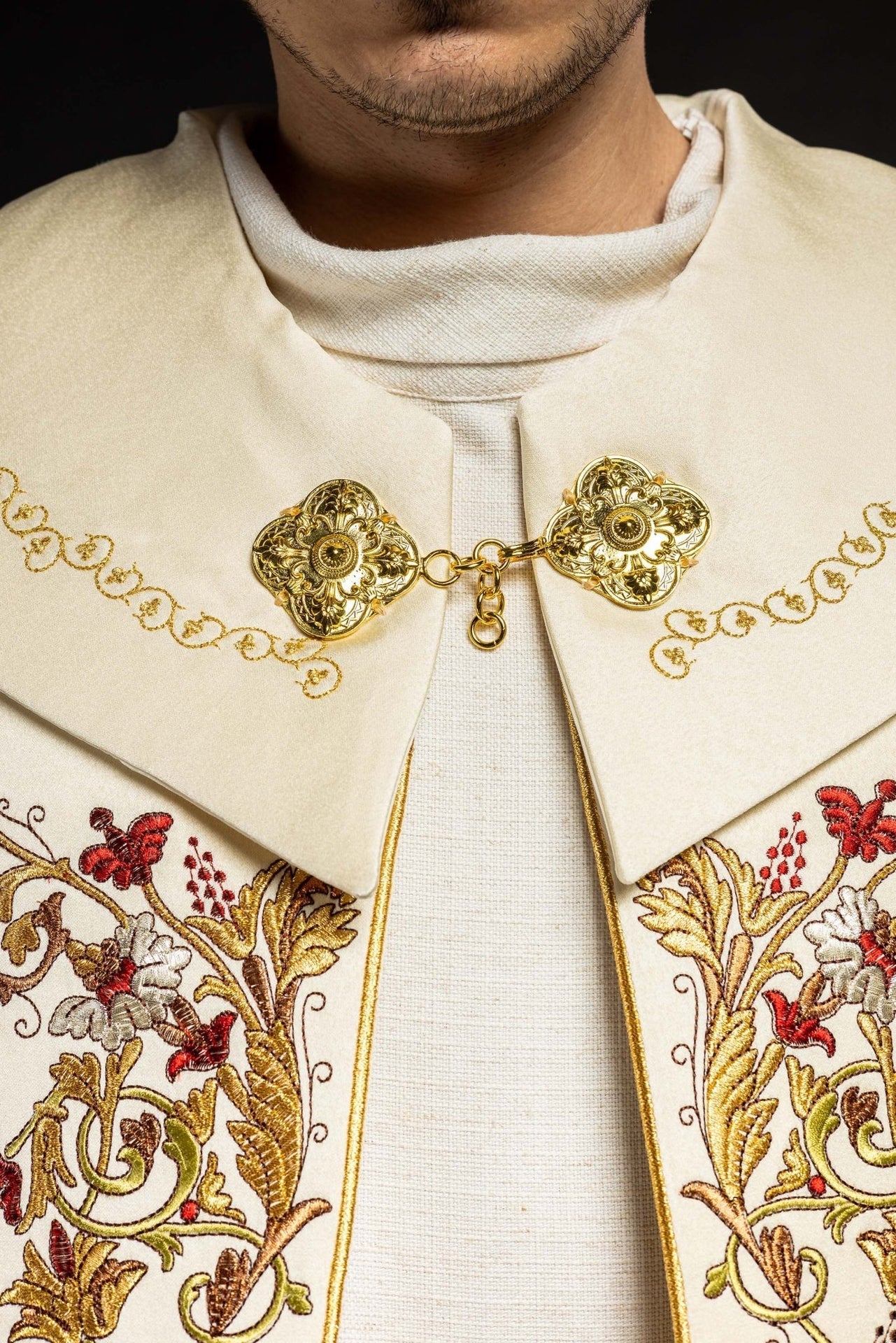 Eucharistische Kappe mit PAX-Monogramm ecru - MESSGEWANDER.DE