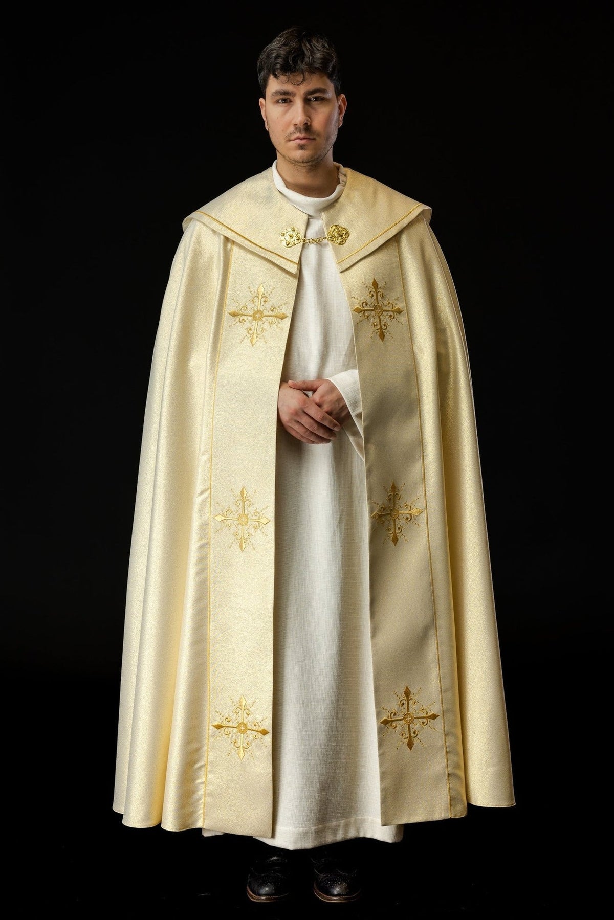 Goldbestickte liturgische Kapelle - MESSGEWANDER.DE