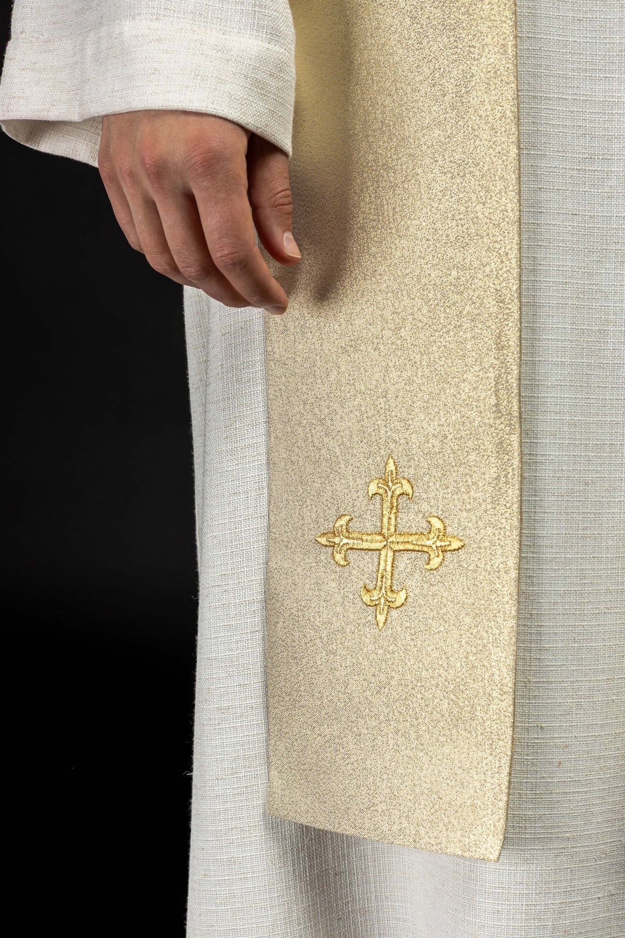 Goldene gestickte Priesterstola - MESSGEWANDER.DE