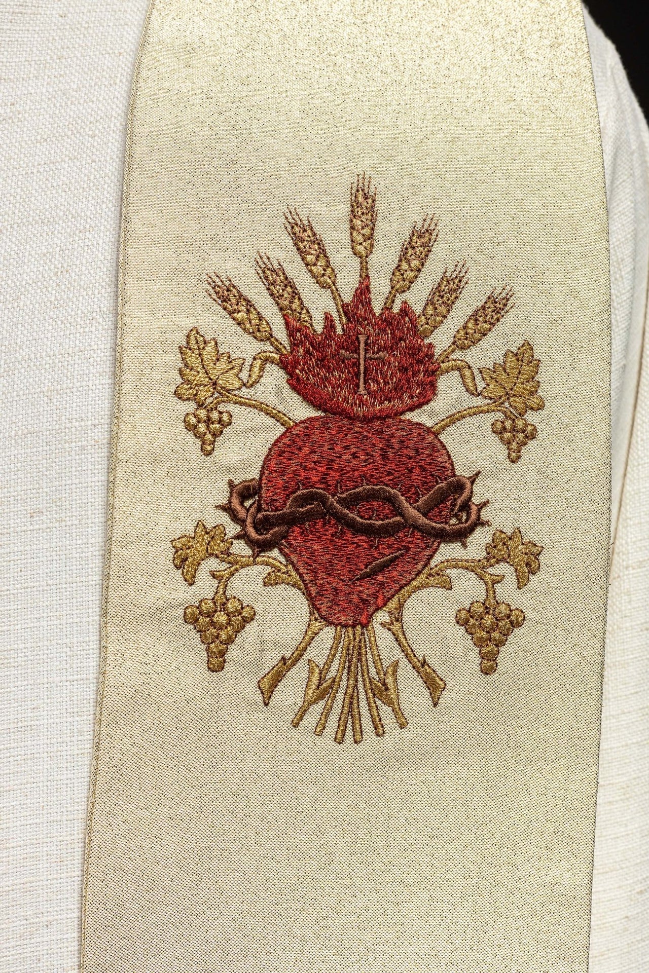 Goldene gestickte Priesterstola - MESSGEWANDER.DE