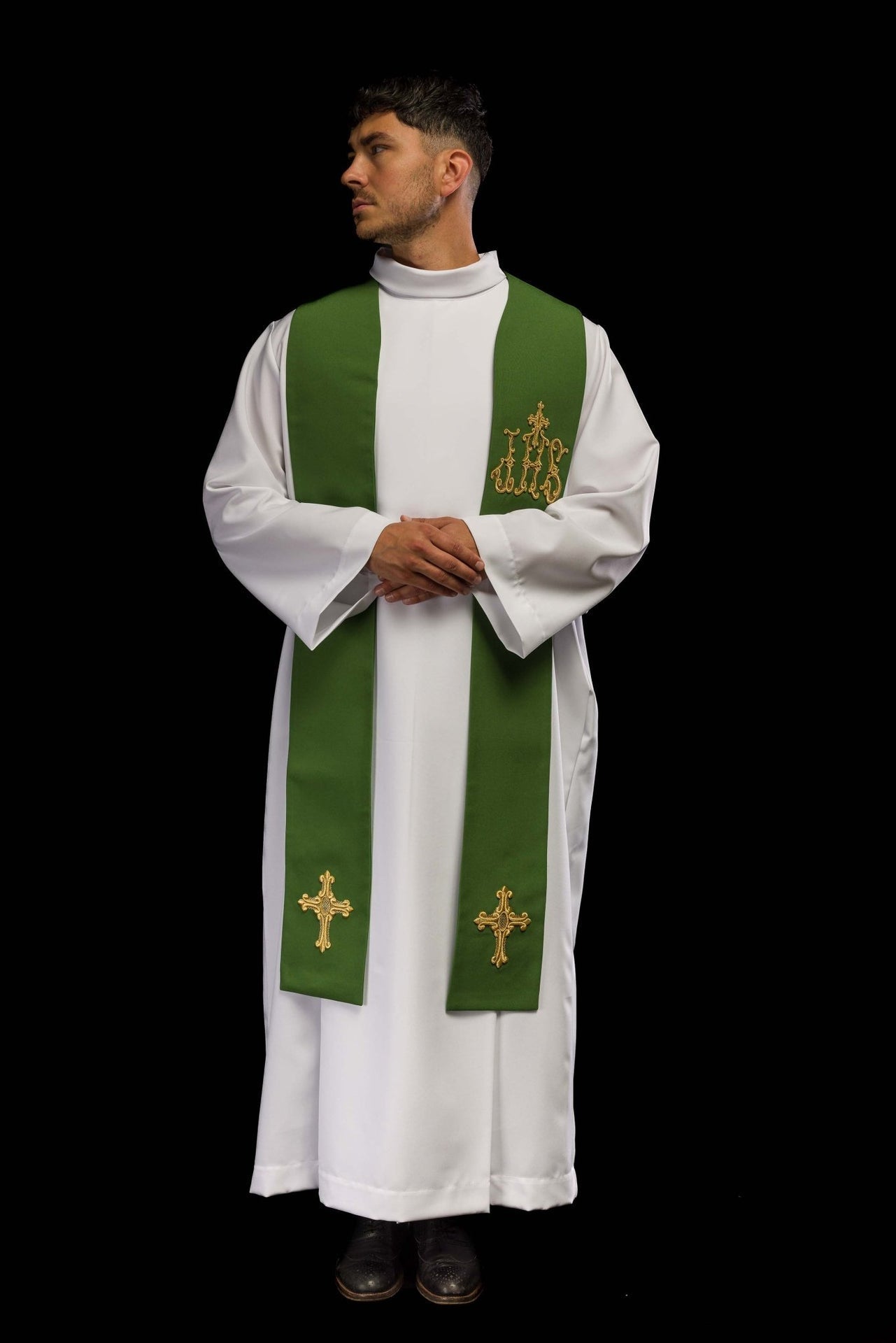 Grüne Priesterstola, bestickt mit Kreuz und IHS Grün - MESSGEWANDER.DE