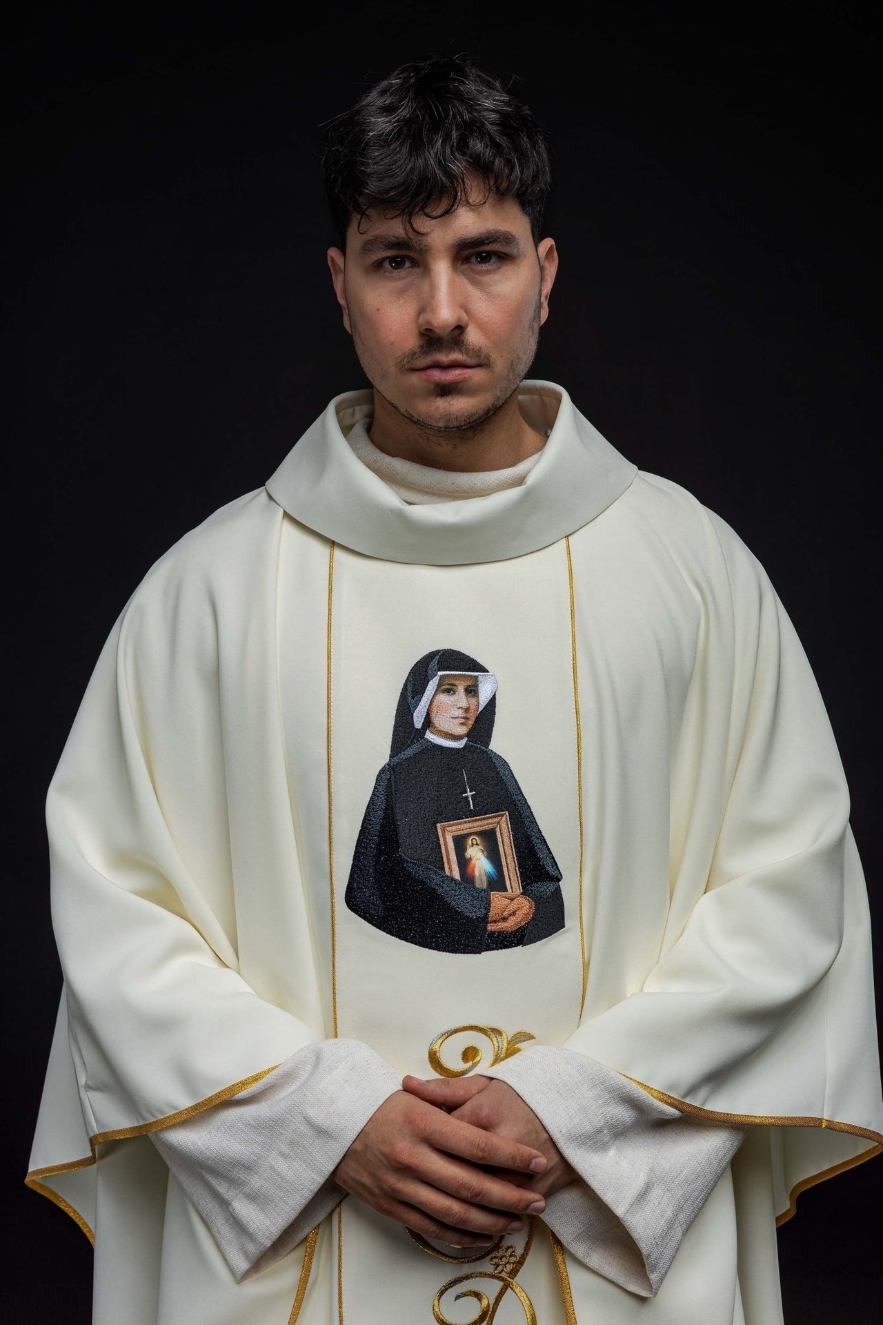 Kasel mit dem Bild der Heiligen Faustina - MESSGEWANDER.DE