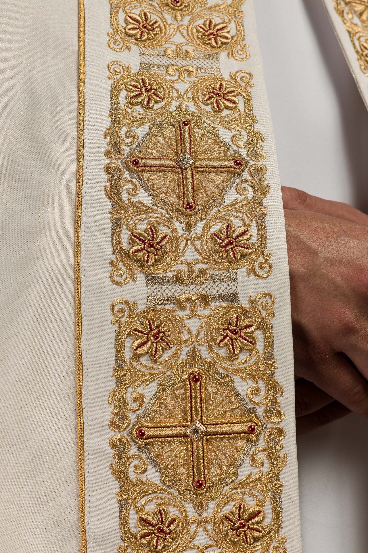 Liturgischer Umhang mit reich verziertem Gürtel 150 cm - MESSGEWANDER.DE