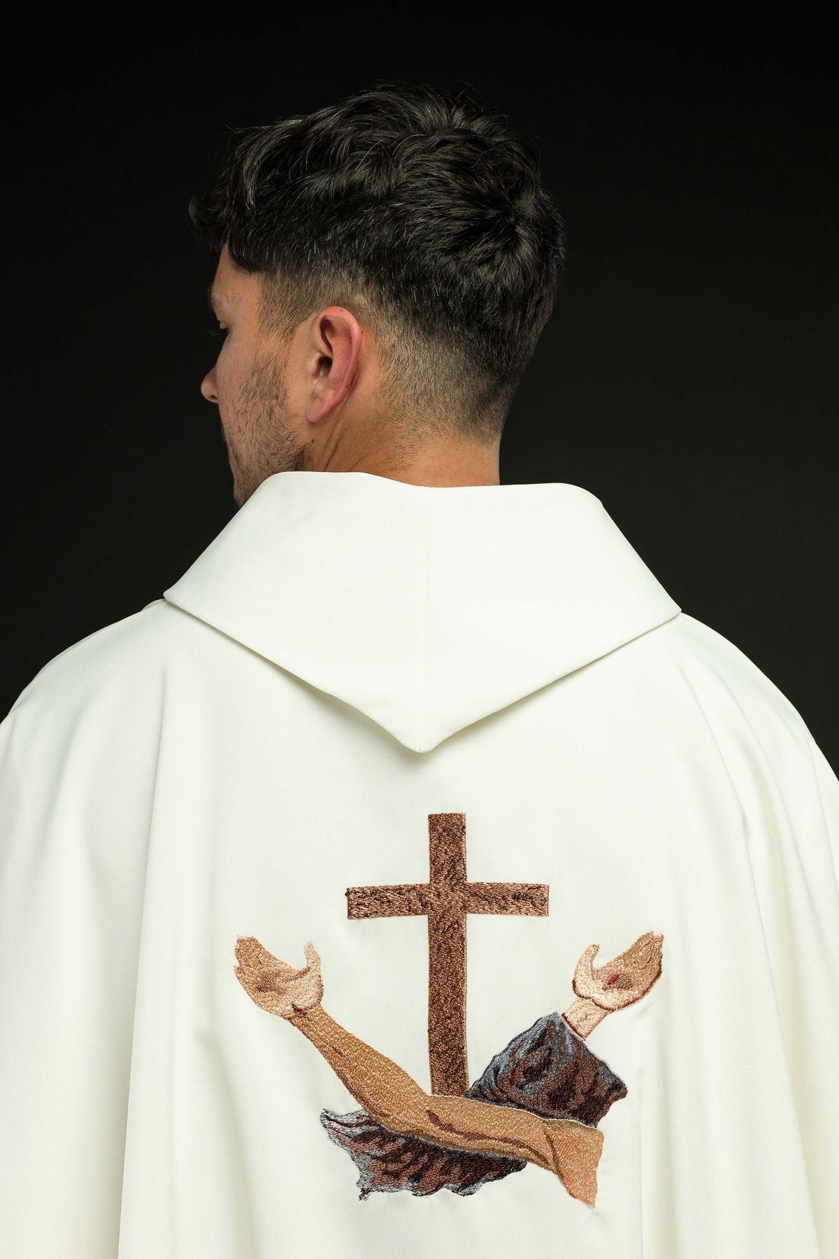 Liturgisches Messgewand mit franziskanischem Kreuz - MESSGEWANDER.DE