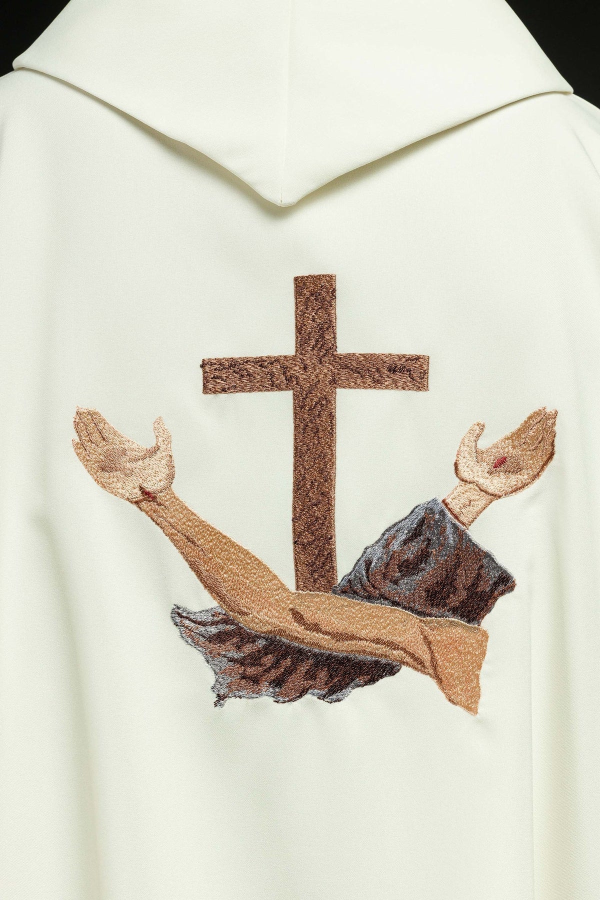 Liturgisches Messgewand mit franziskanischem Kreuz - MESSGEWANDER.DE