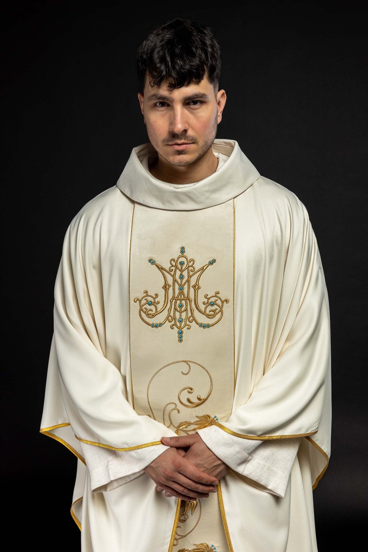 Marianisches liturgisches Messgewand mit ecrufarbenem Samtgürtel - MESSGEWANDER.DE