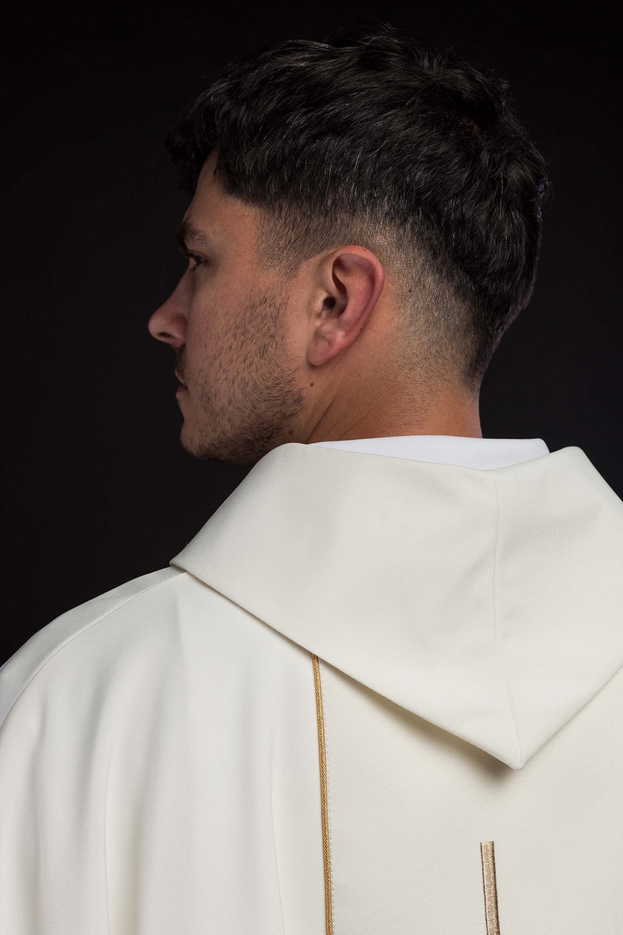 Messgewand bestickt mit Kreuz- und Ährenmotiven ecru - MESSGEWANDER.DE