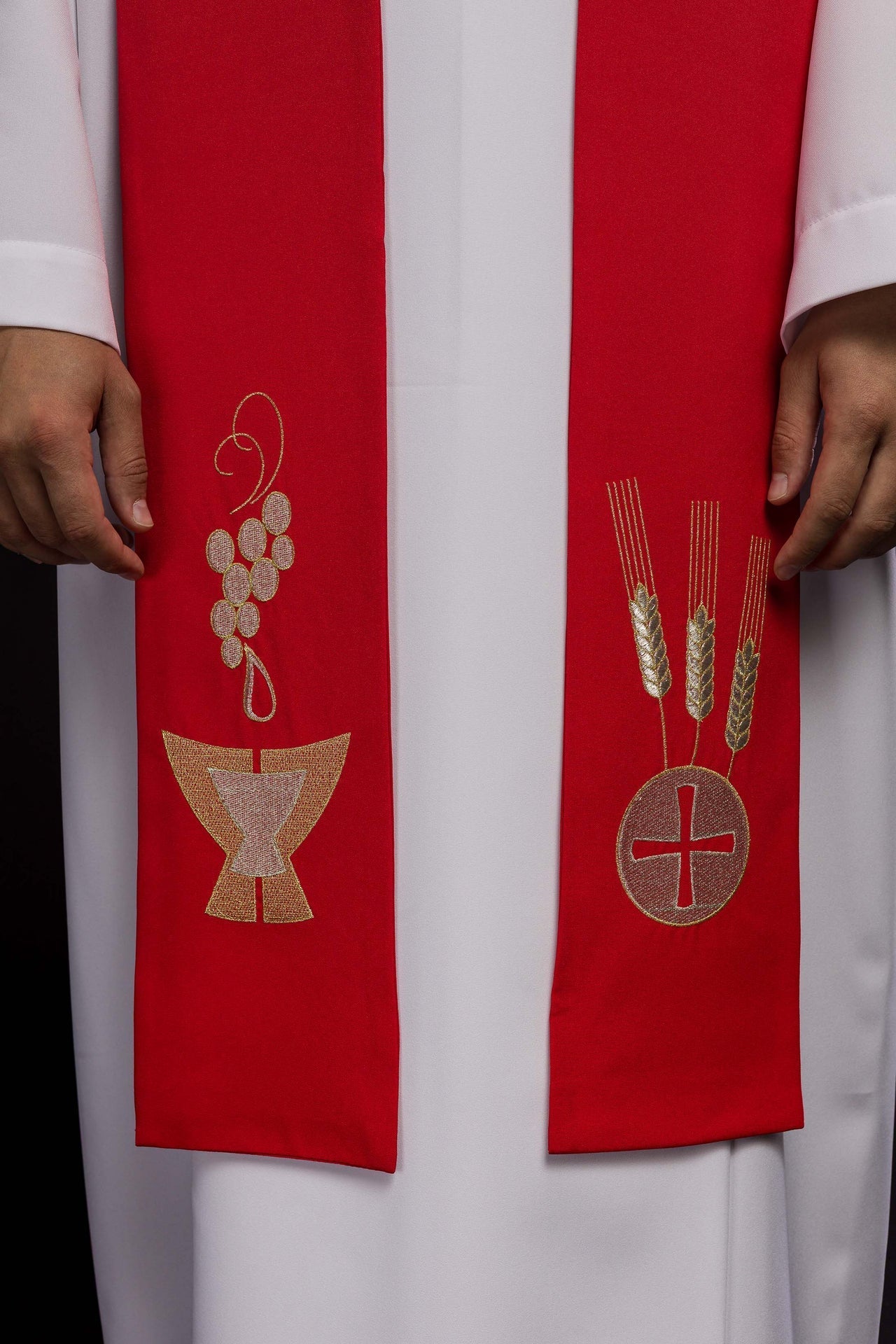 Rote Priesterstola bestickt mit Kelch Ähren und Weintrauben - MESSGEWANDER.DE