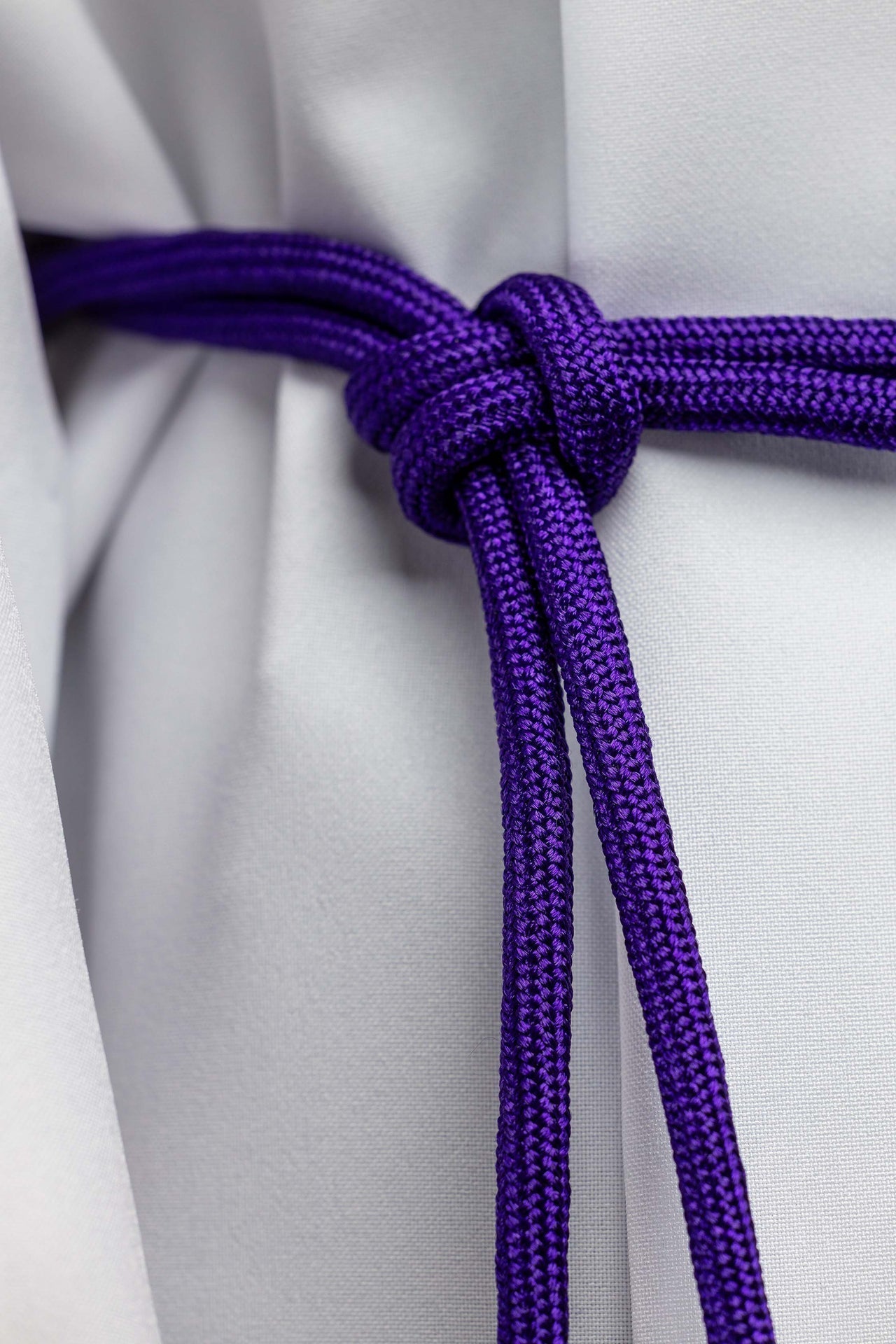 Violettes liturgisches Zingulum - MESSGEWANDER.DE
