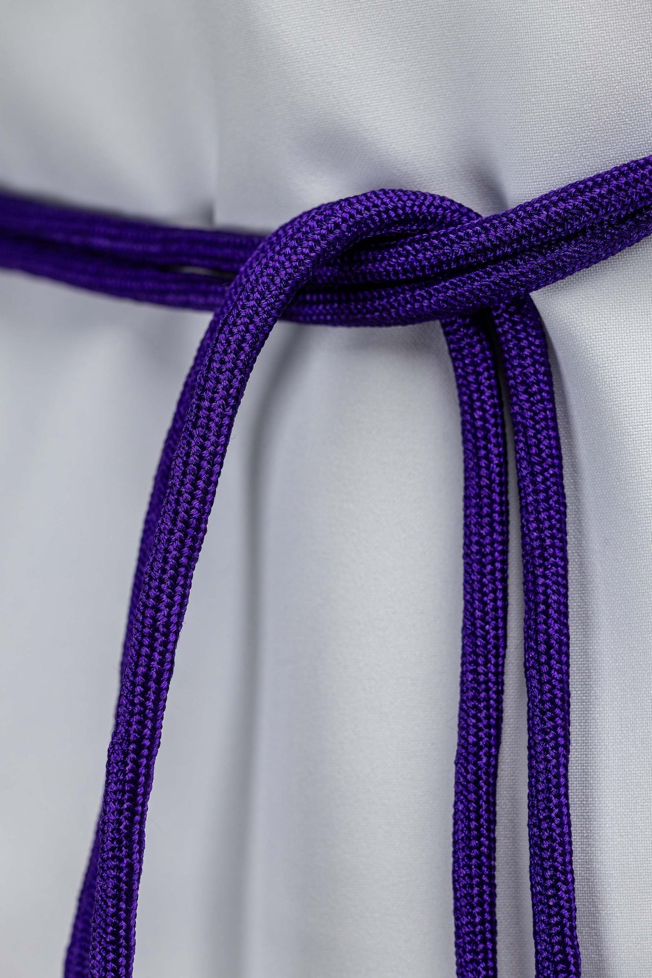 Violettes liturgisches Zingulum - MESSGEWANDER.DE