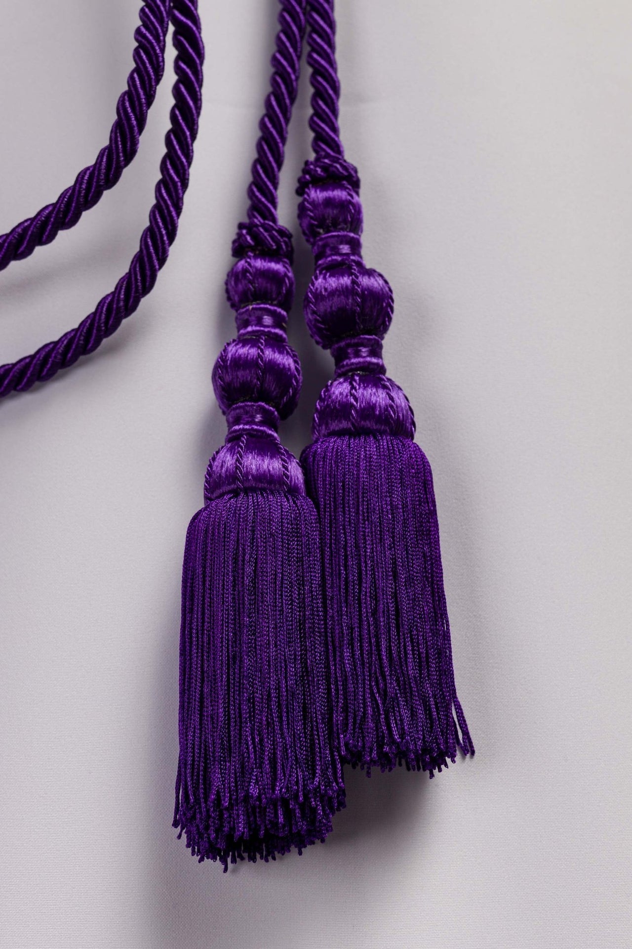 Violettes liturgisches Zingulum - MESSGEWANDER.DE