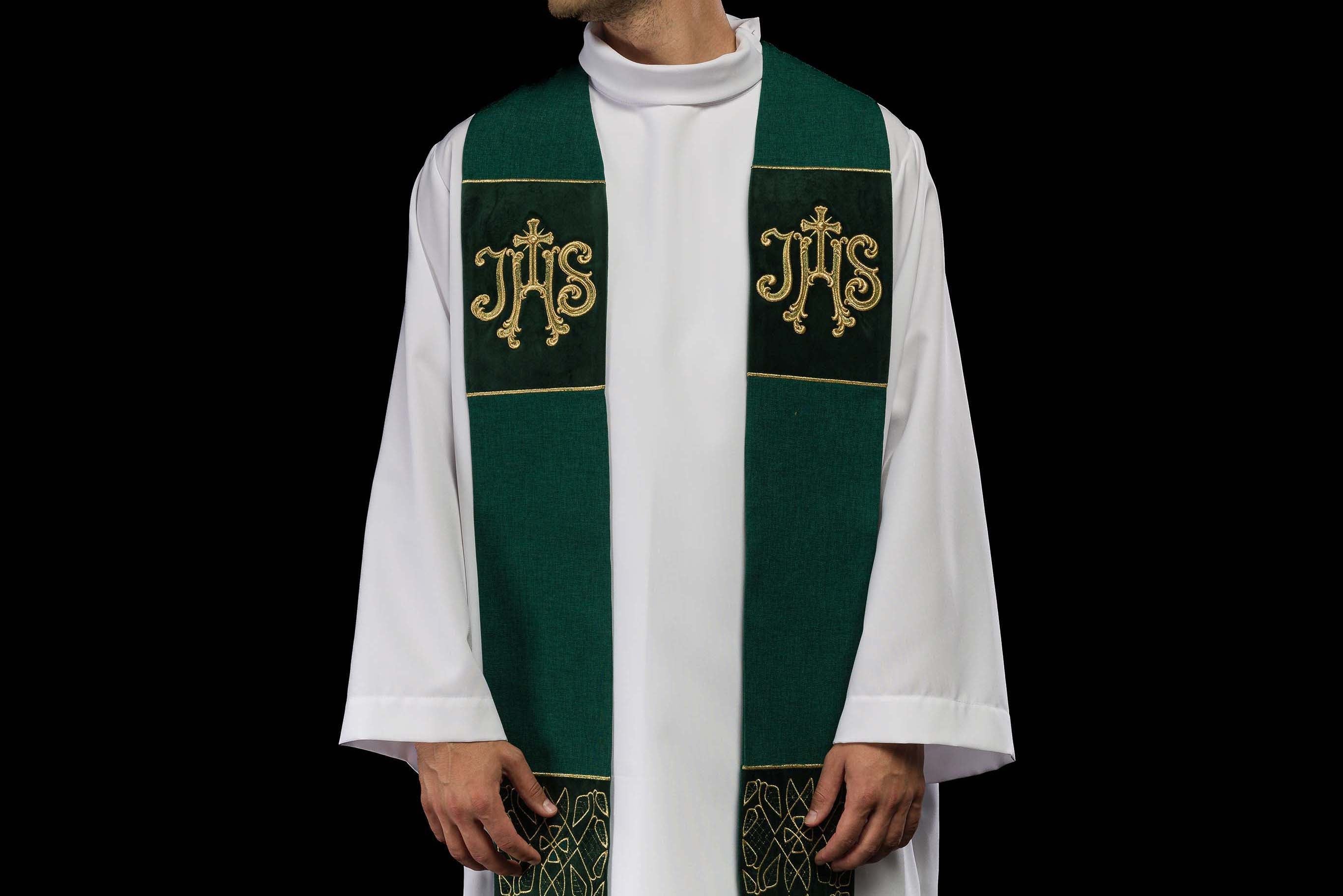 Wie man die Zeit in der Gemeinde verwaltet – Tipps für beschäftigte Priester - MESSGEWANDER.DE