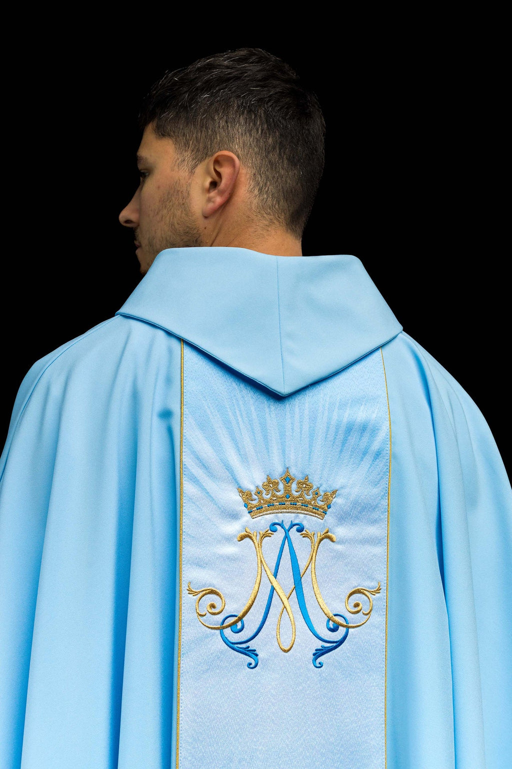 Blaues liturgisches Messgewand mit sublimiertem und besticktem Gürtel