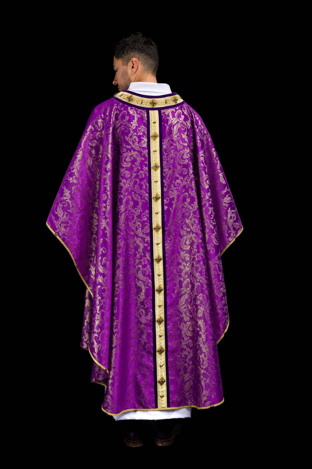 Handgefertigte Kasel mit natürlichen Steinen – Handmade 7003