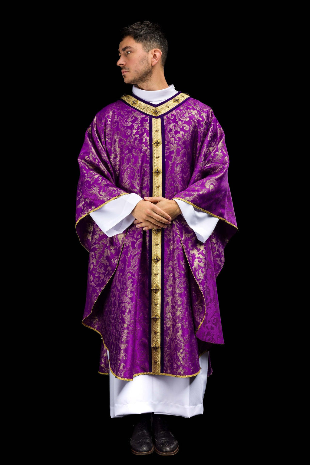 Handgefertigte Kasel mit natürlichen Steinen – Handmade 7003