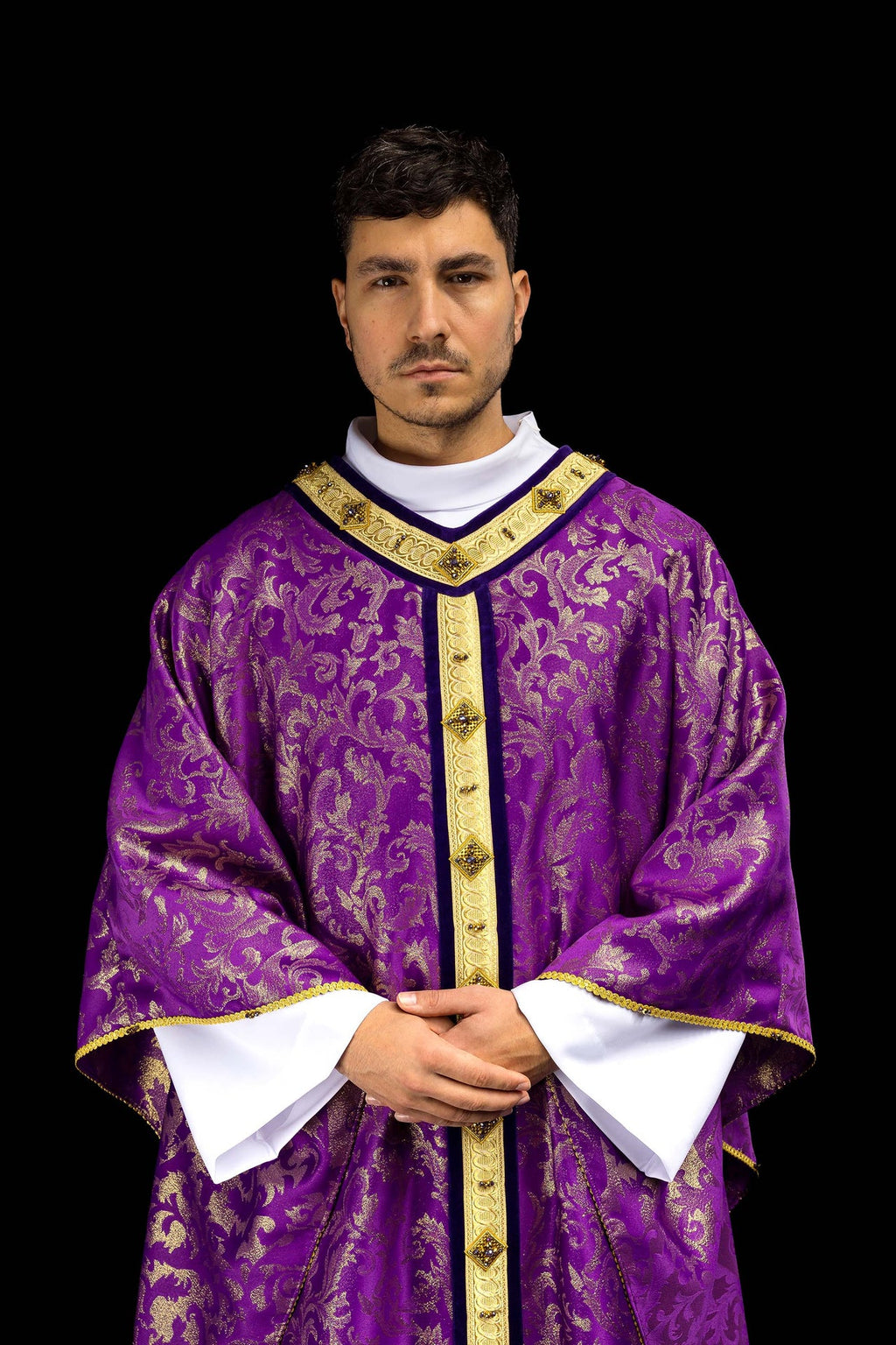 Handgefertigte Kasel mit natürlichen Steinen – Handmade 7003