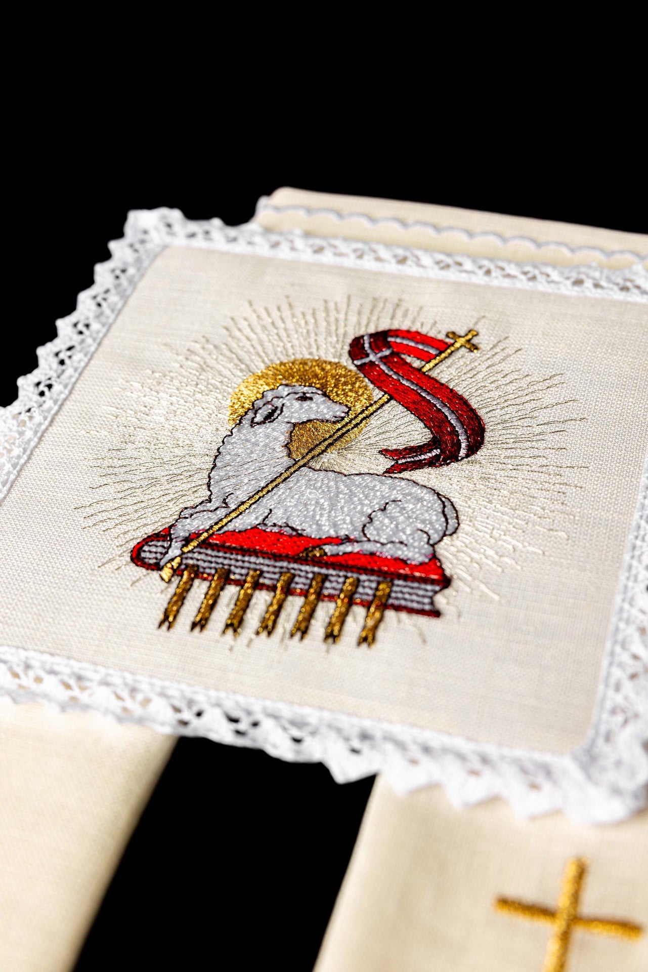 Leinenbecher Leinen mit Lammfellstickerei