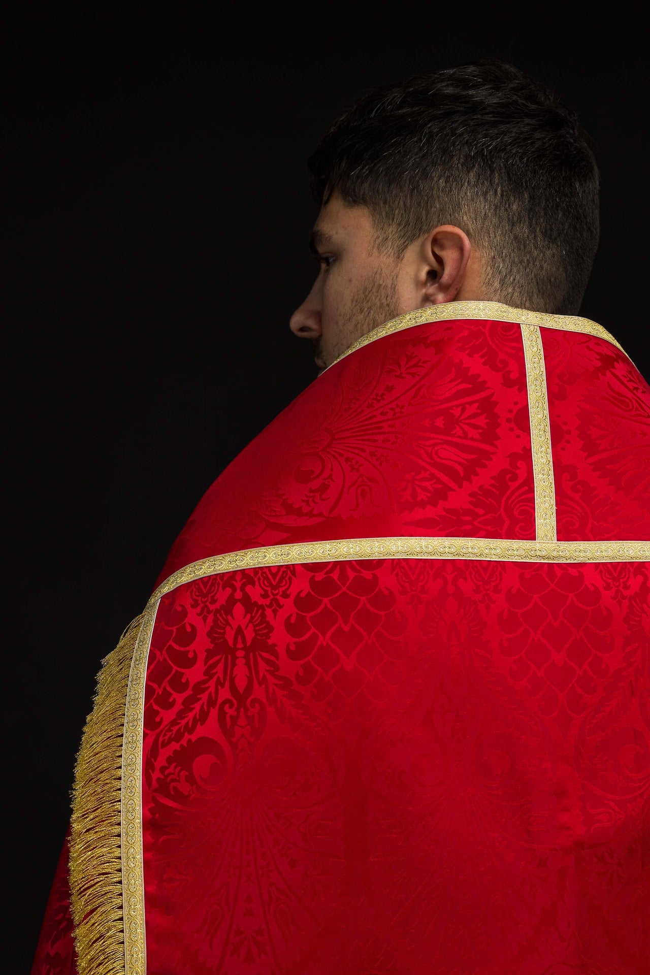 Żakardowa kapa rzymska gładka Czerwona - ORNATY.PL