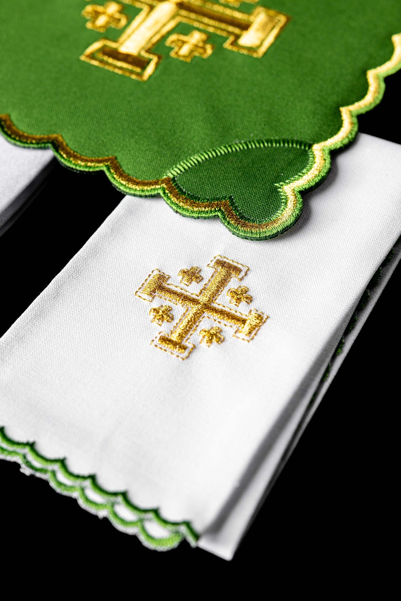 Bielizna kielichowa haftowana Krzyż Jerozolimski - ORNATY.PL