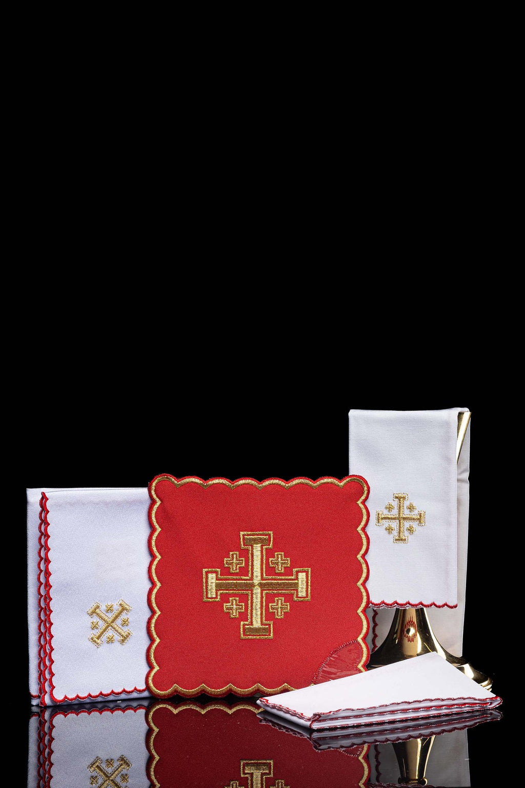 Kelch Set Gesticktes Jerusalem Kreuz Rot