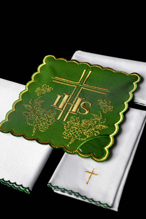 Bestickter Kelch Leinen Grün IHS