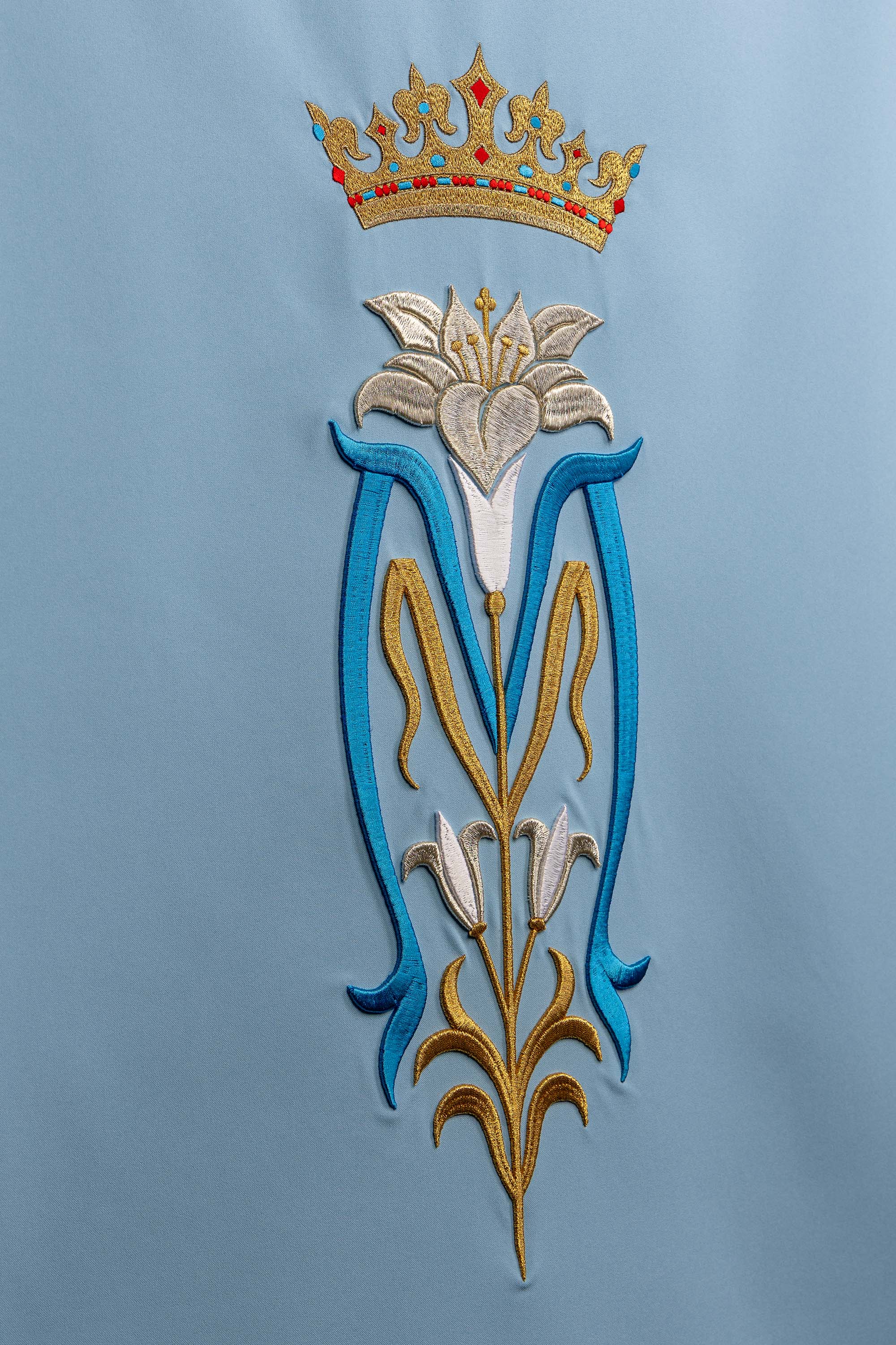 Blau bestickte Rednerpult-Serviette mit Marienmotiv