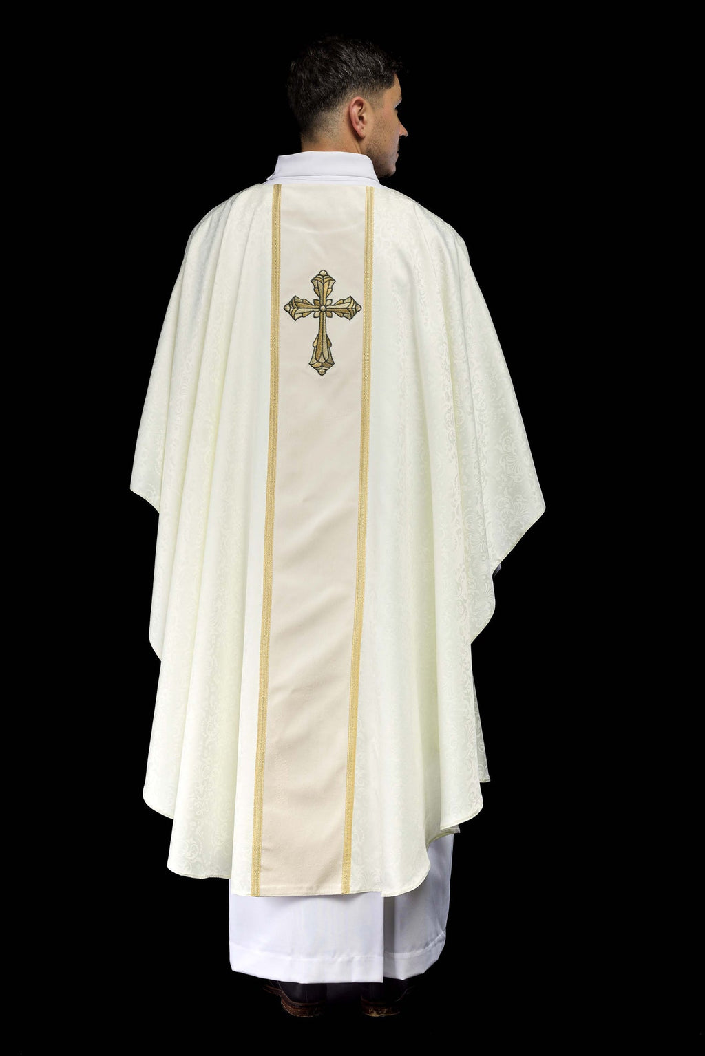 Ornat liturgiczny ecru z pasem i haftem krzyża na tkaninie żakardowej - ORNATY.PL