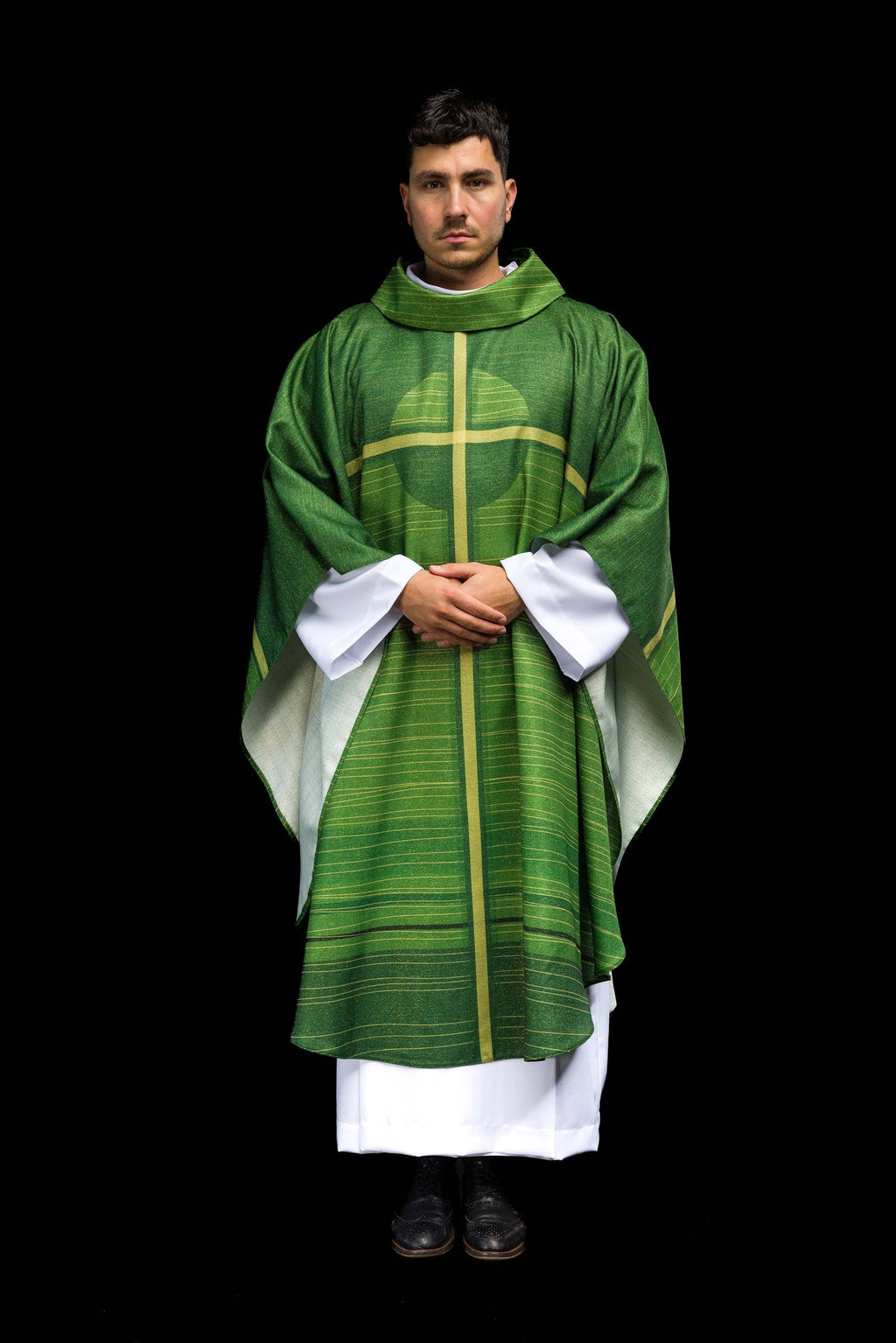 Kasel grün mit gedrucktem Kreuzmotiv