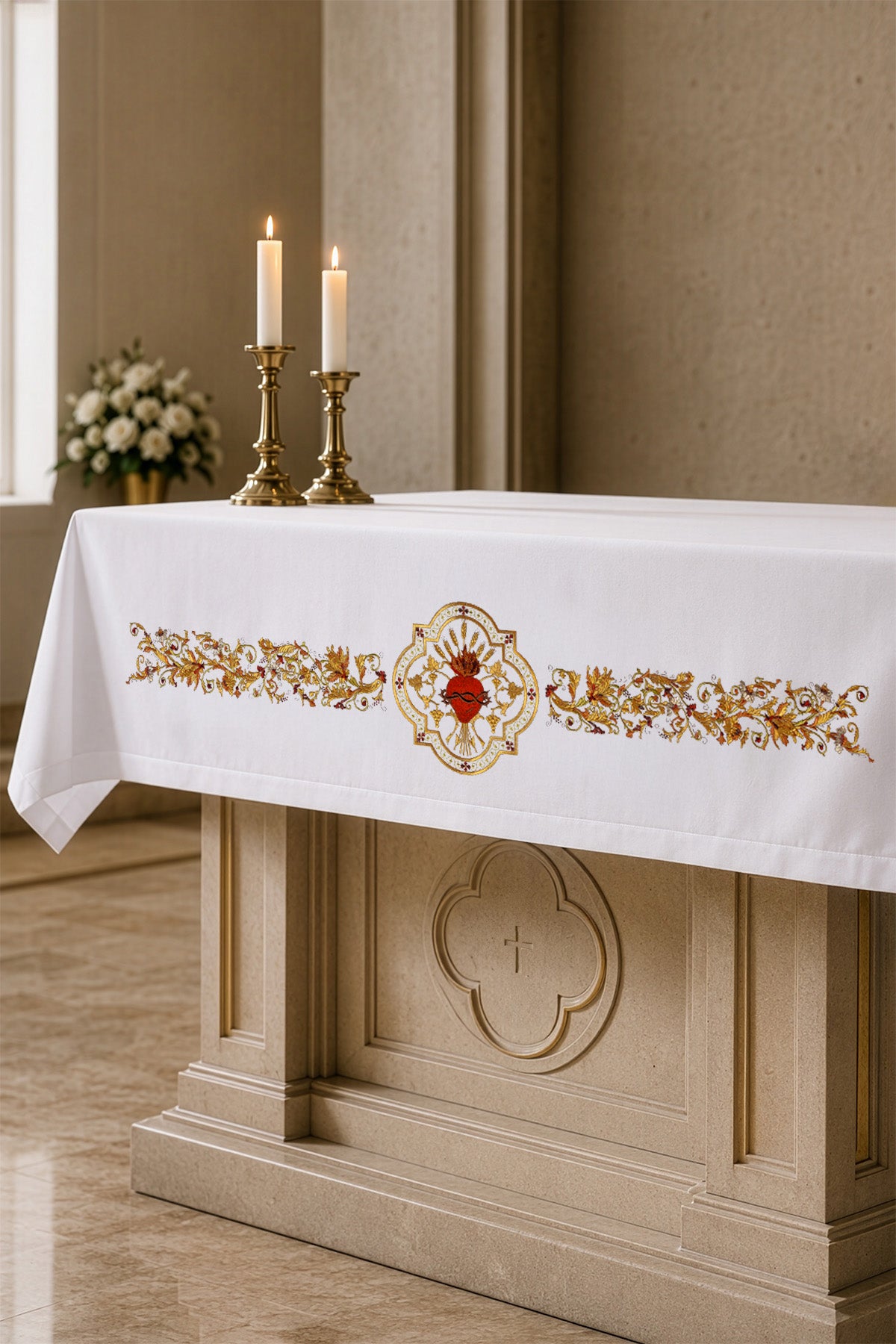 Altartuch mit Frontalstickerei mit Herz-Jesu-Motiv