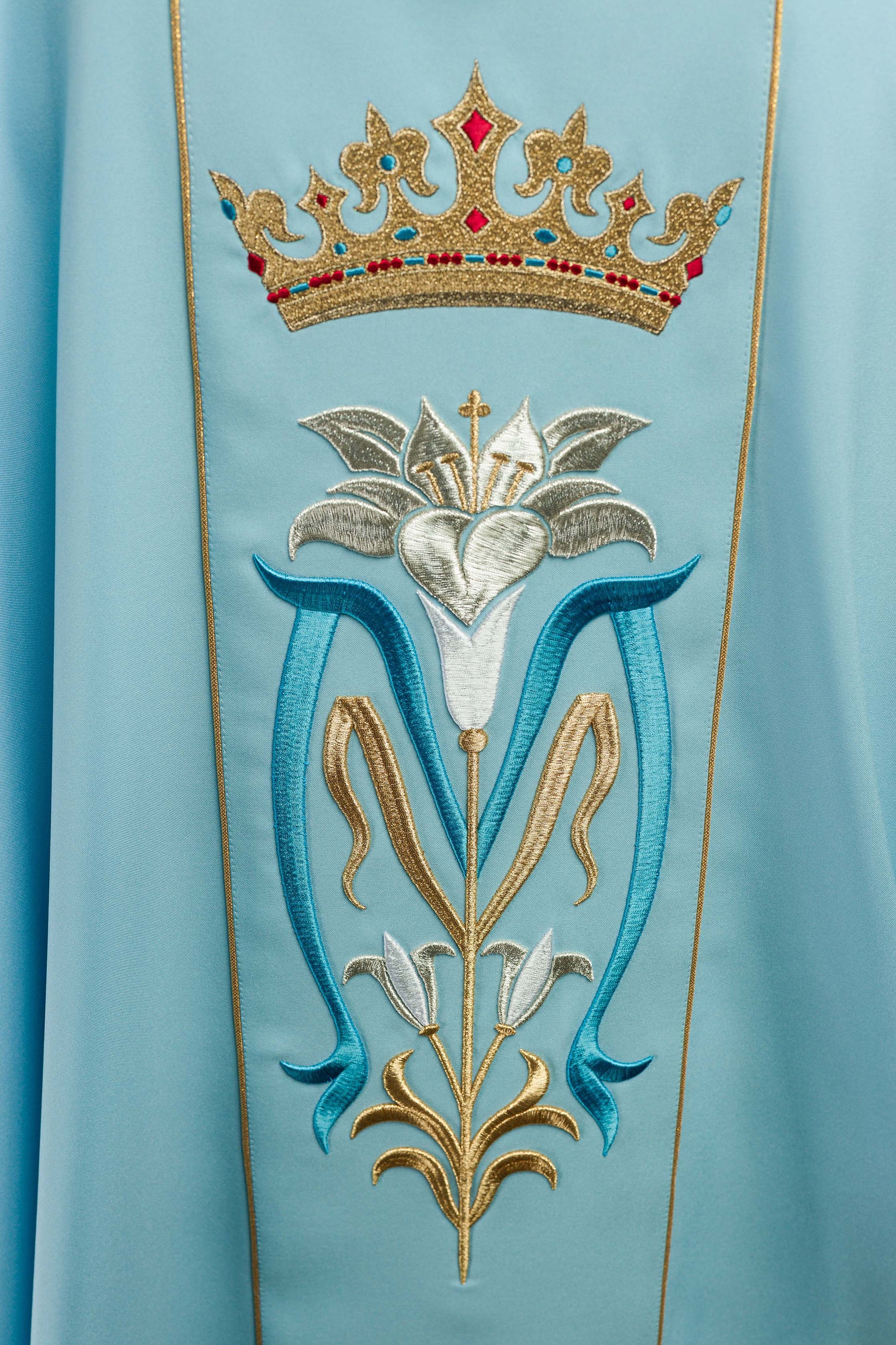 Marianisches liturgisches Messgewand mit gestickter Krone Blau