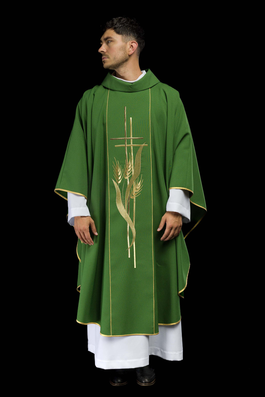 Grünes Messgewand, bestickt mit Kreuz- und Ährenmotiven