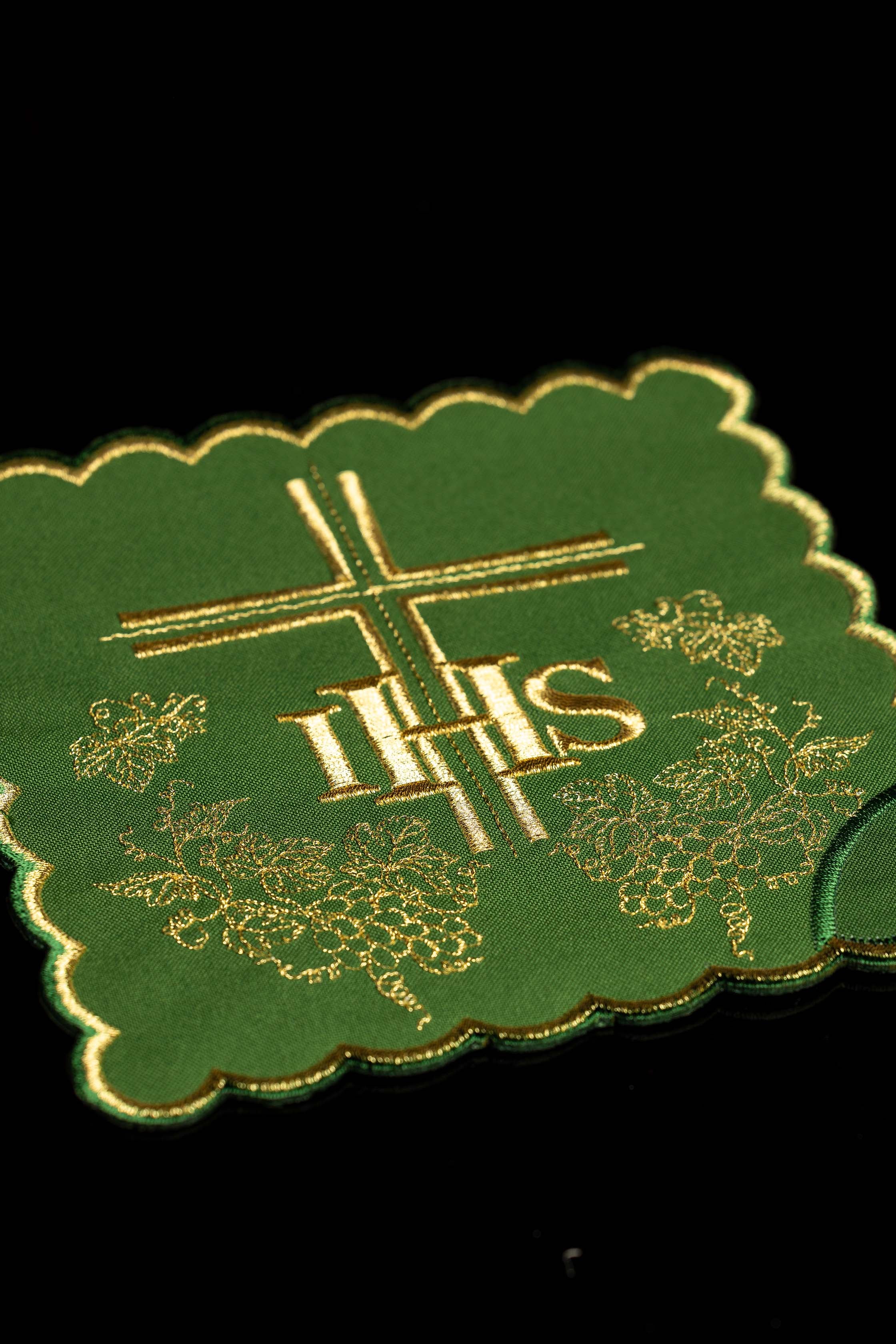Set von Kelchpallen mit IHS-Symbol in vier liturgischen Farben