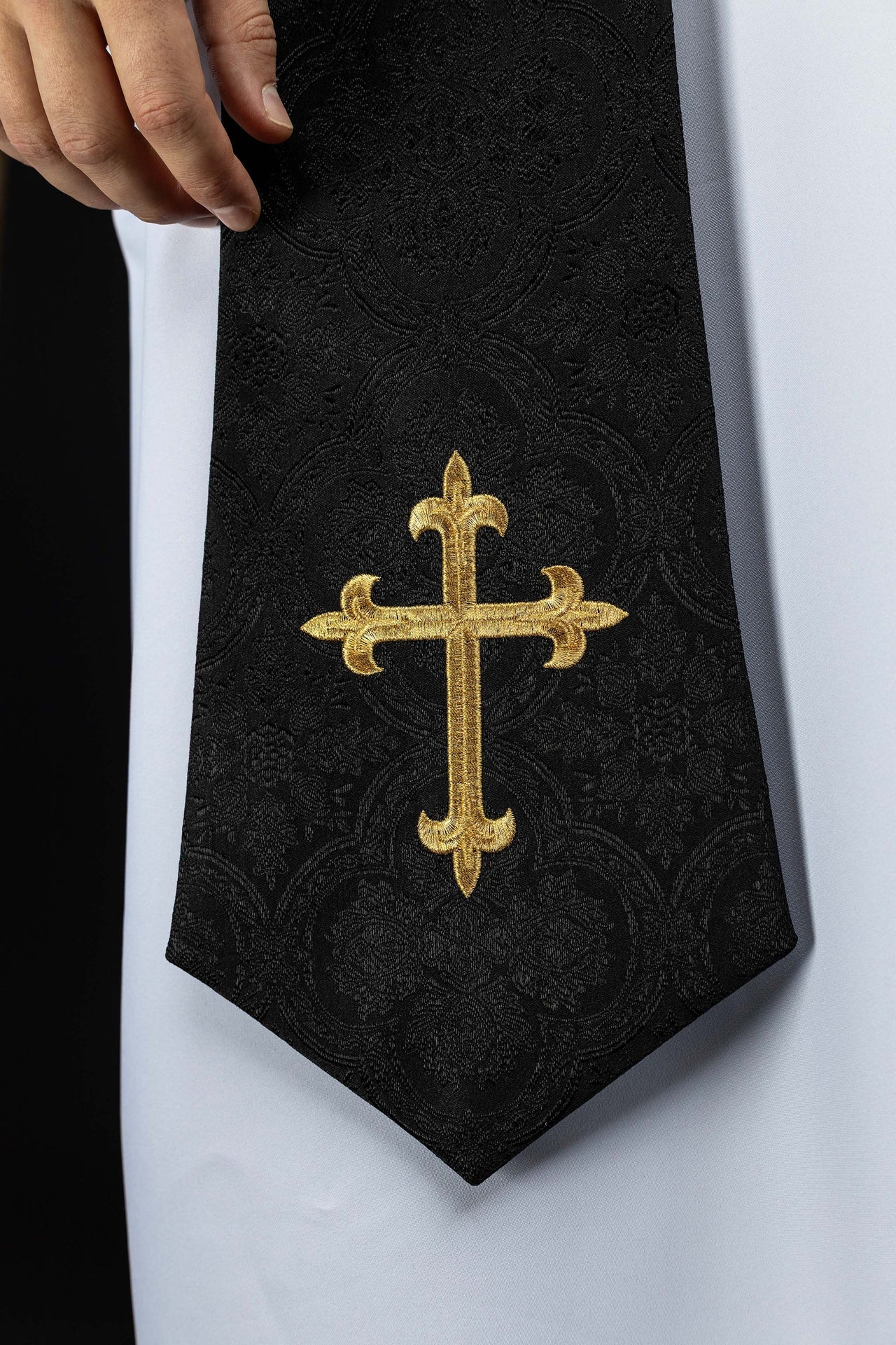 Bestickte Stola mit Kreuzmotiv schwarzer Jacquardstoff
