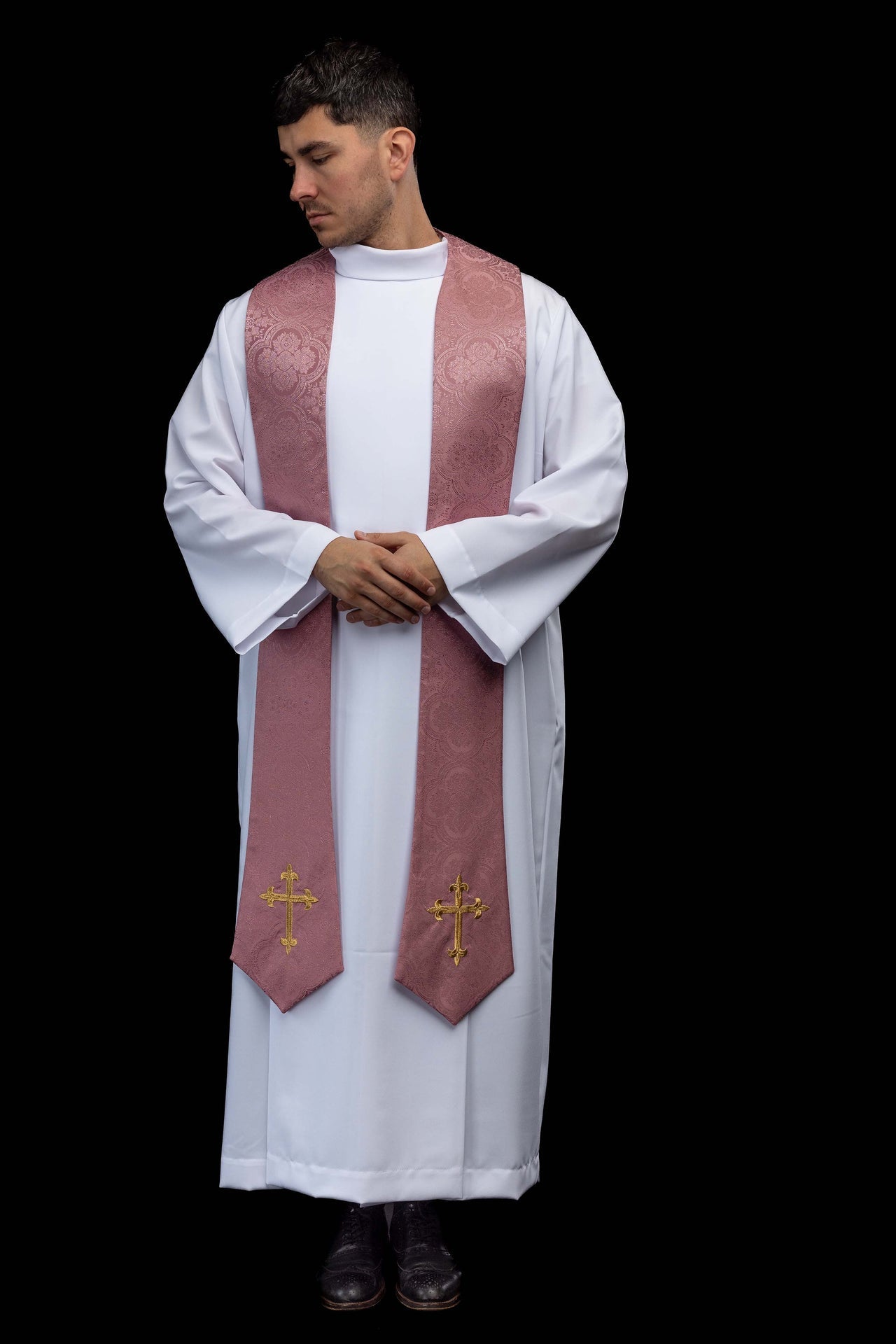 Bestickte Stola mit Kreuzmotiv rosafarbener Jacquardstoff