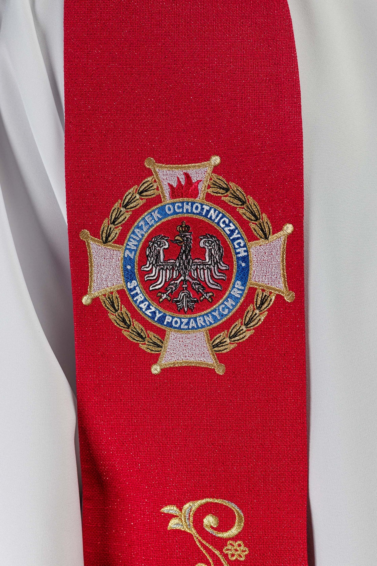 Reich bestickte Stola mit Abbildung des Heiligen Florian