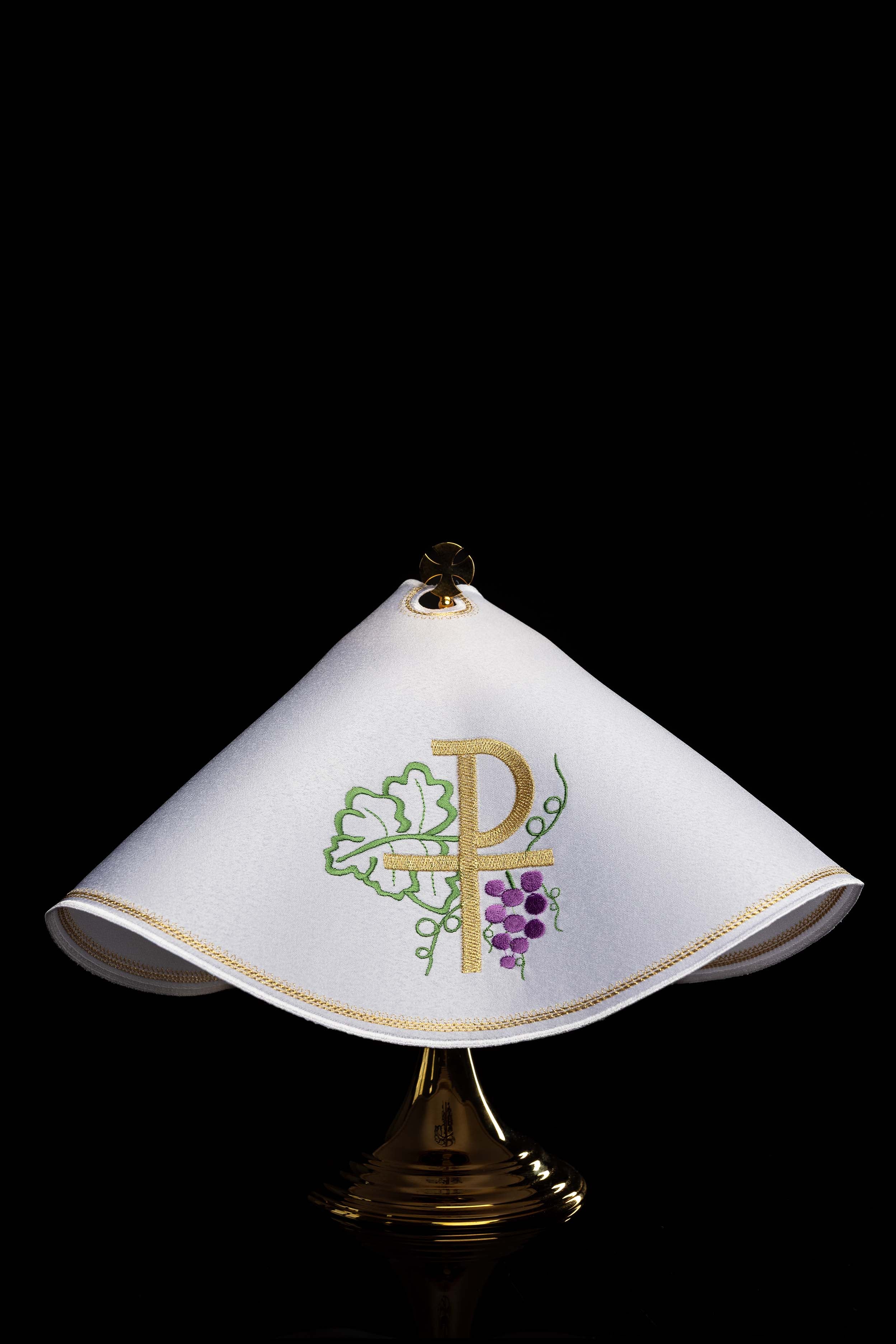 Besticktes Ziboriumvelum mit PAX-Motiv