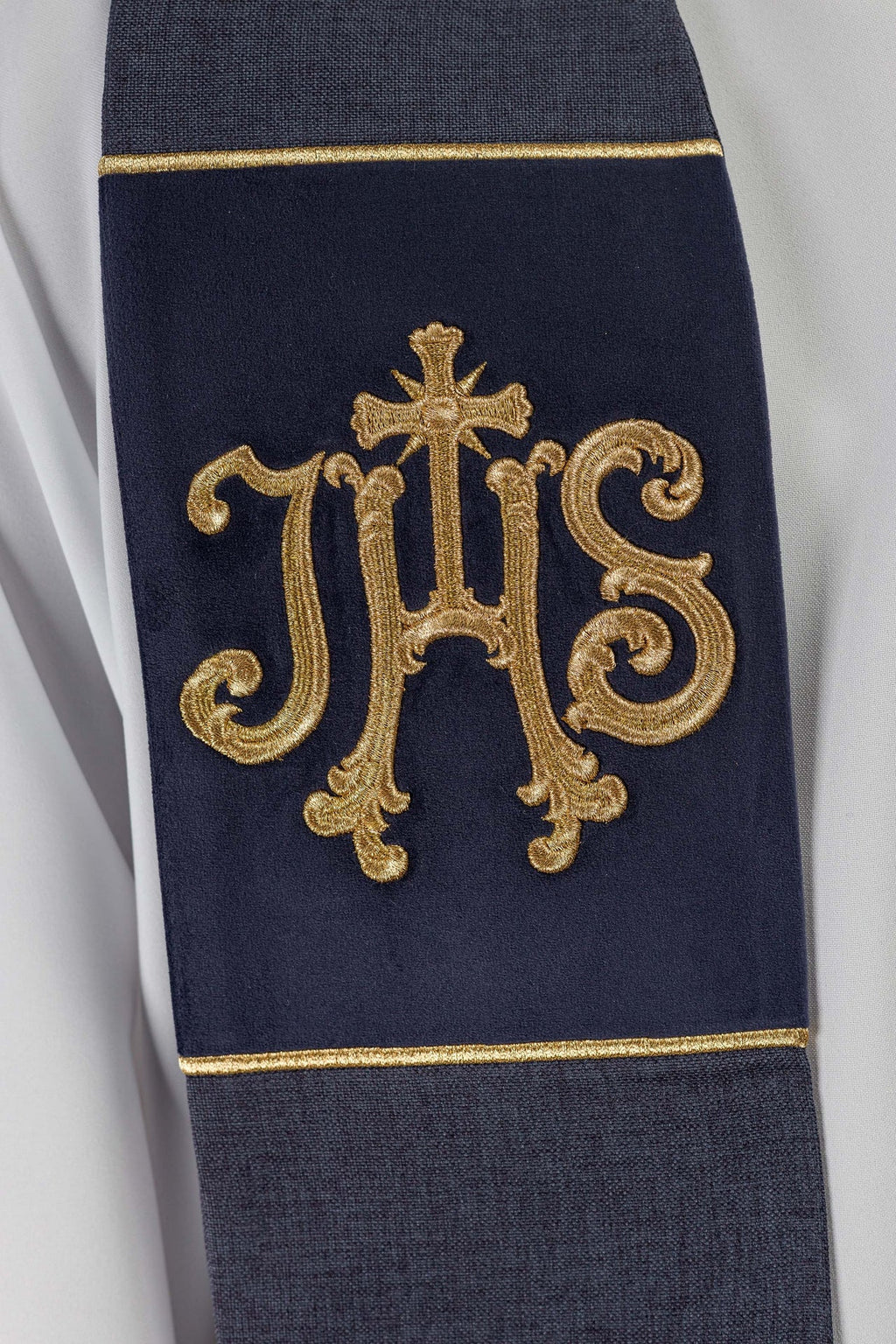 Stuła haftowana aksamitna z motywem IHS fioletowa - ORNATY.PL